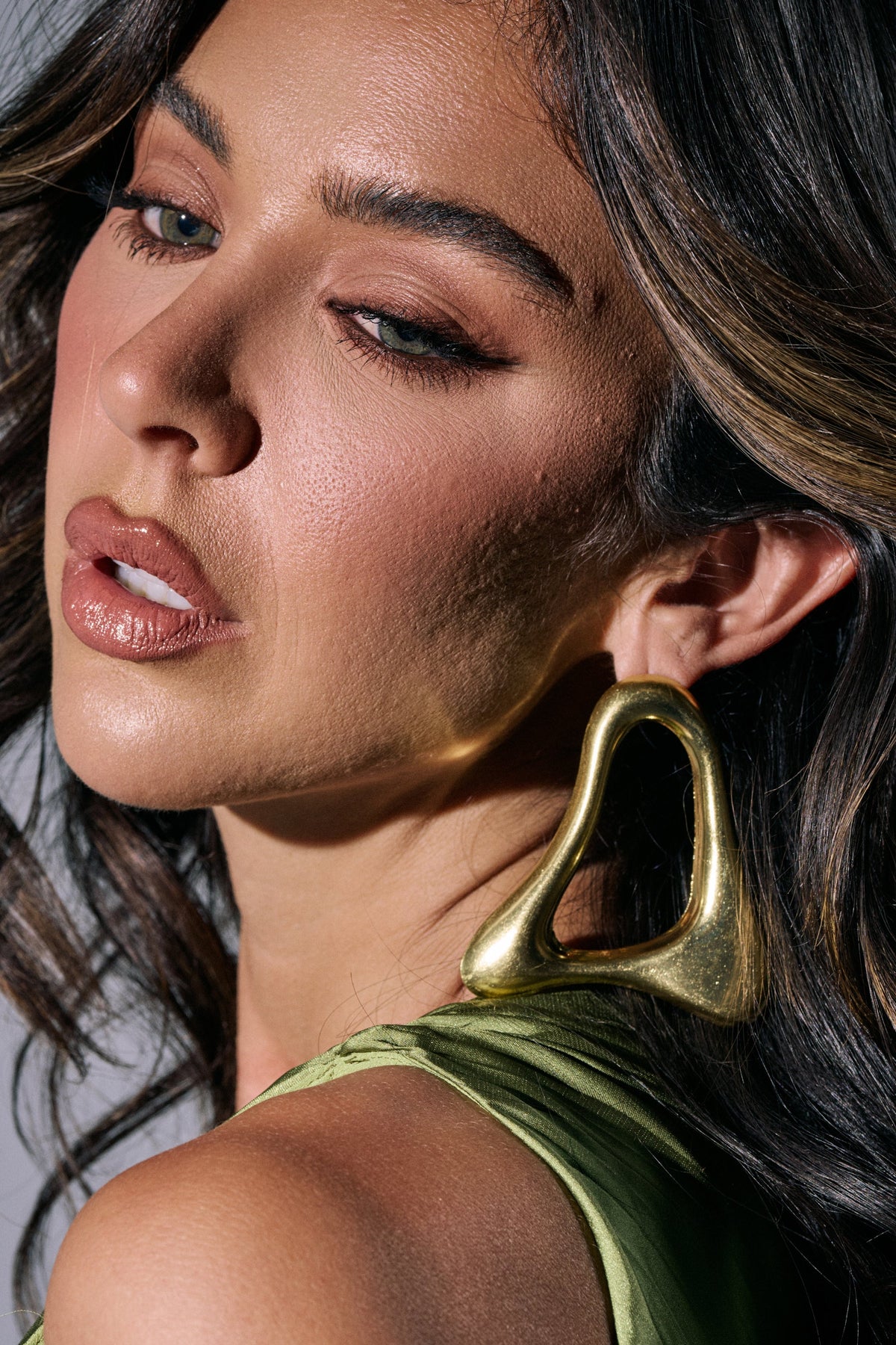 MOD GAL EARRING