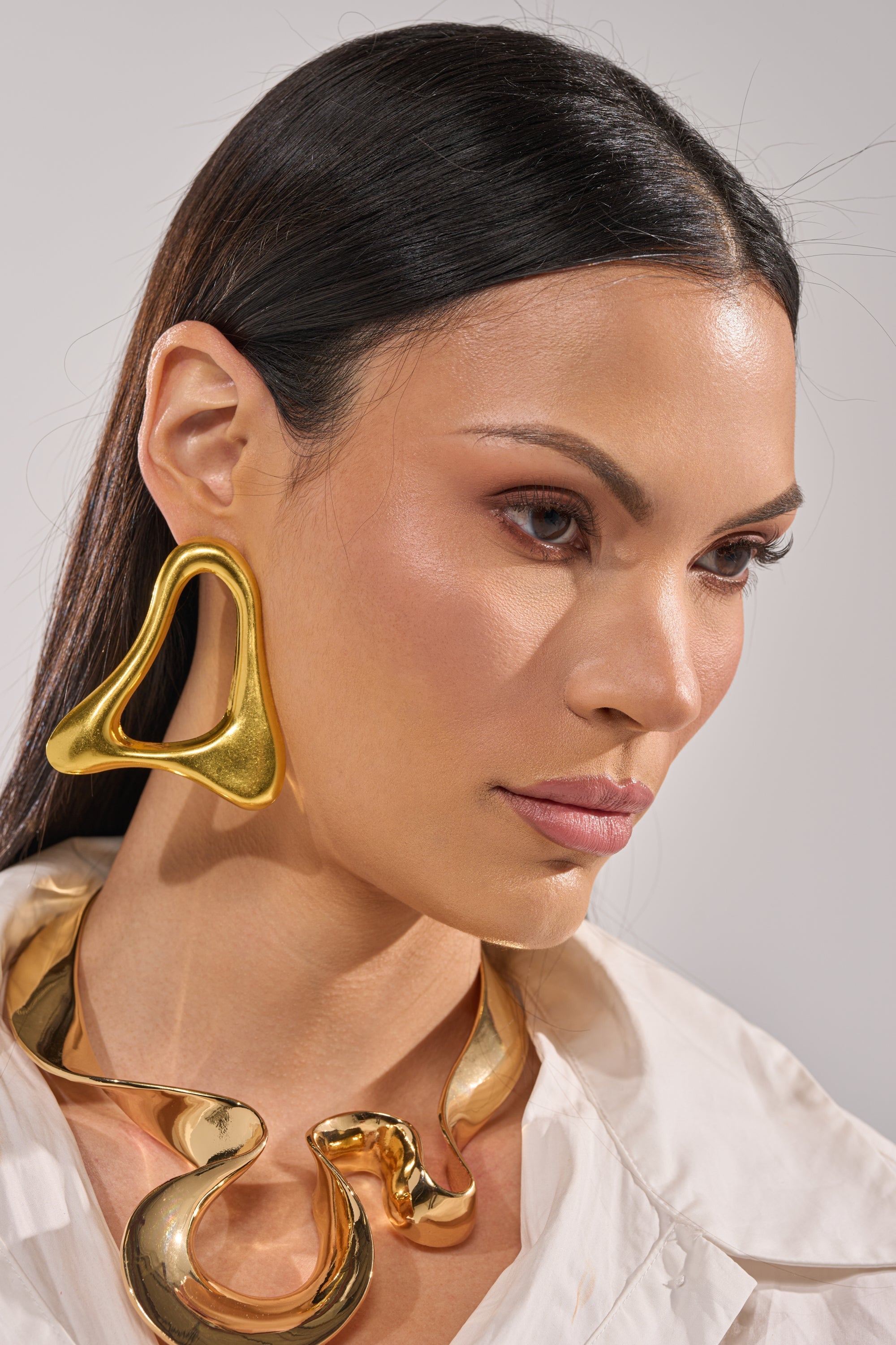 MOD GAL EARRING