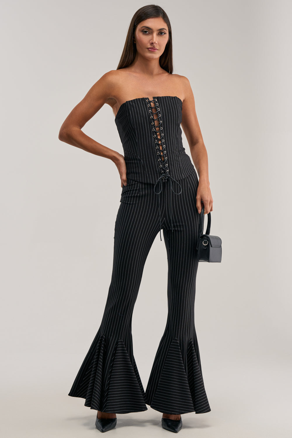 LIVI STRETCHY PINSTRIPE FLARE LEGGING