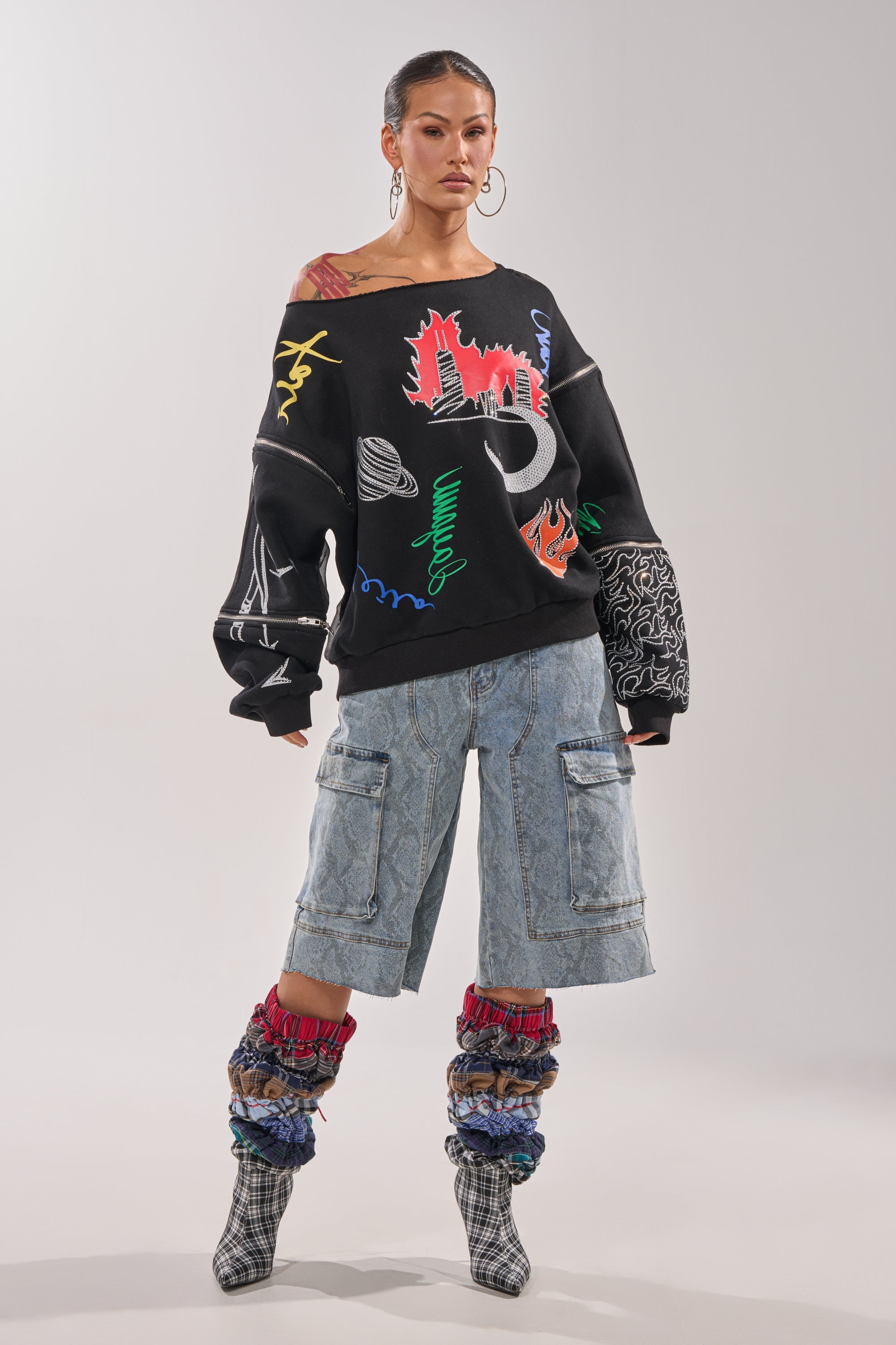 DEEP THOUGHTS OVERSIZED GRAPHIC SWEATSHIRT