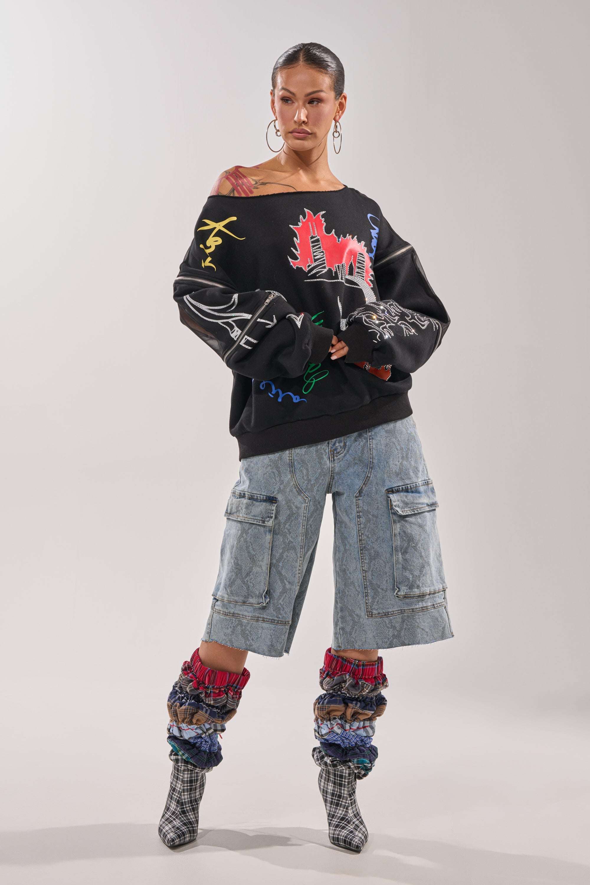 DEEP THOUGHTS OVERSIZED GRAPHIC SWEATSHIRT