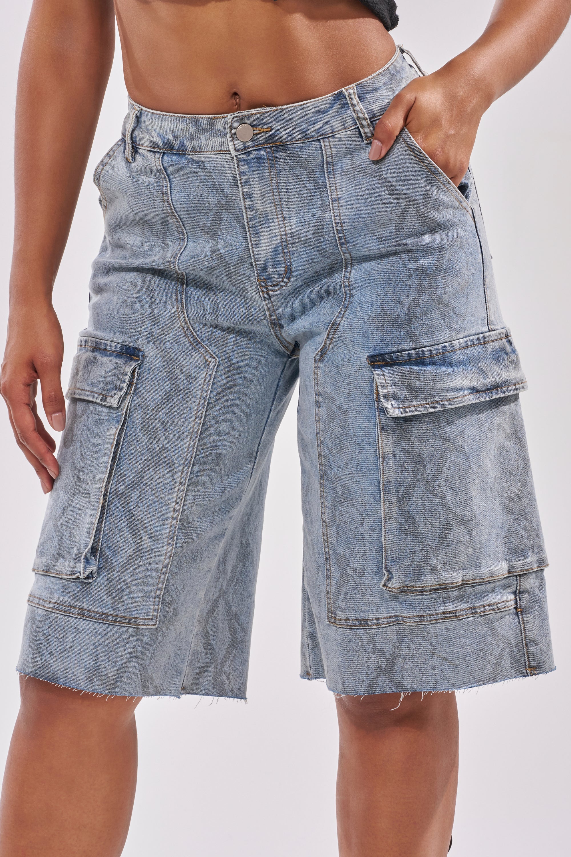 LITTLE SNAKE BERMUDA SHORT