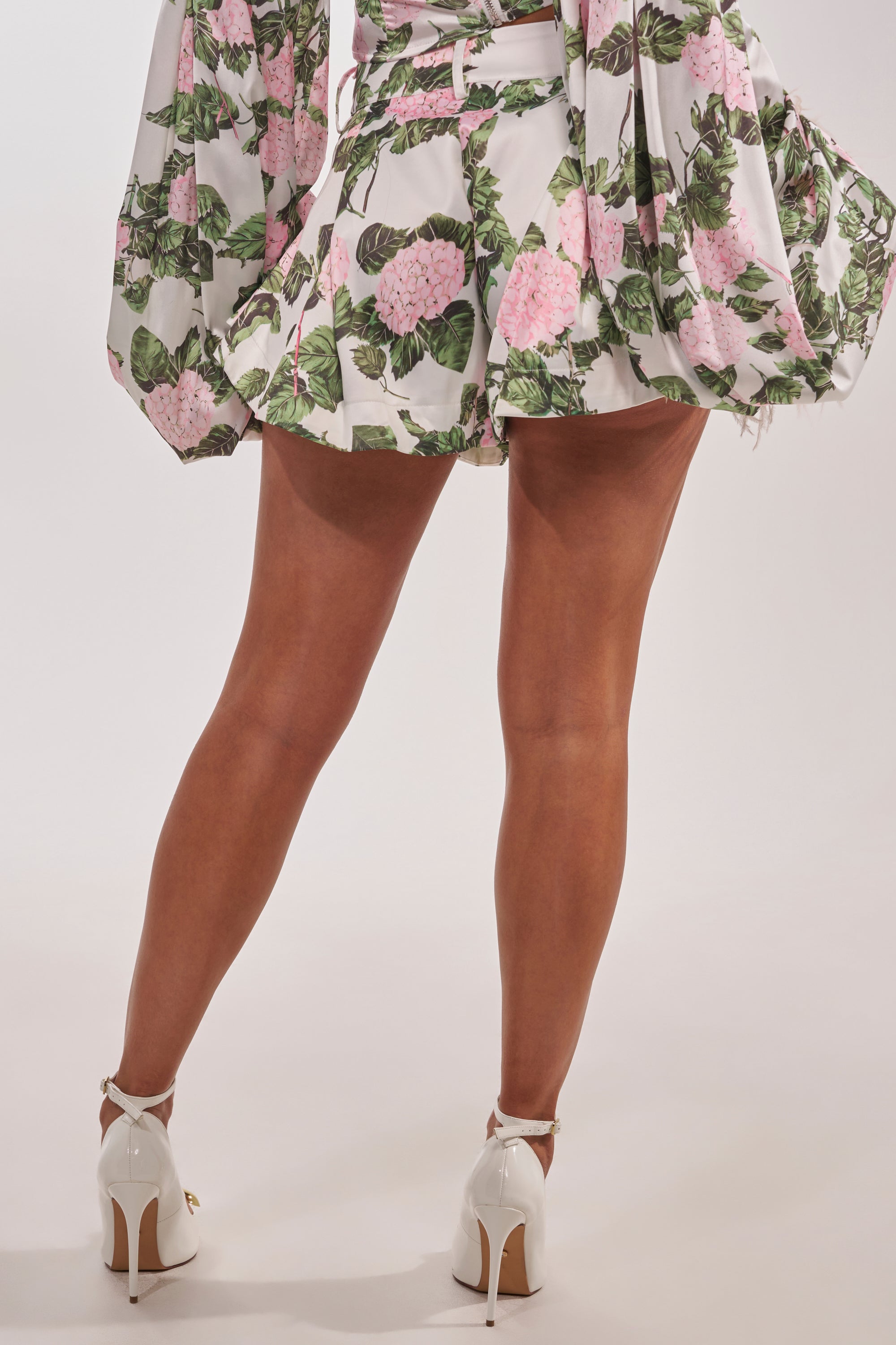 ONE OF A KIND FLORAL SHORT