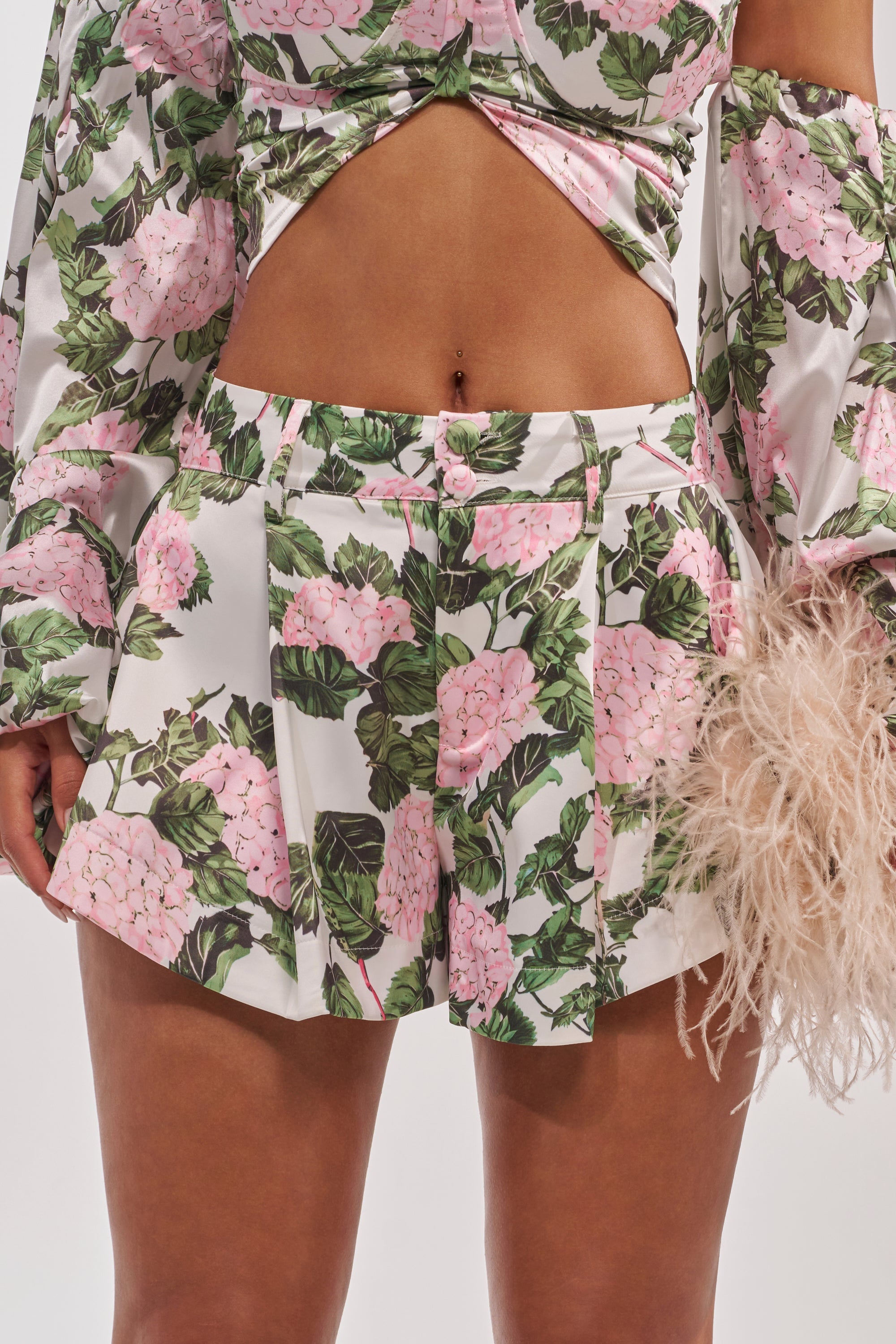ONE OF A KIND FLORAL SHORT