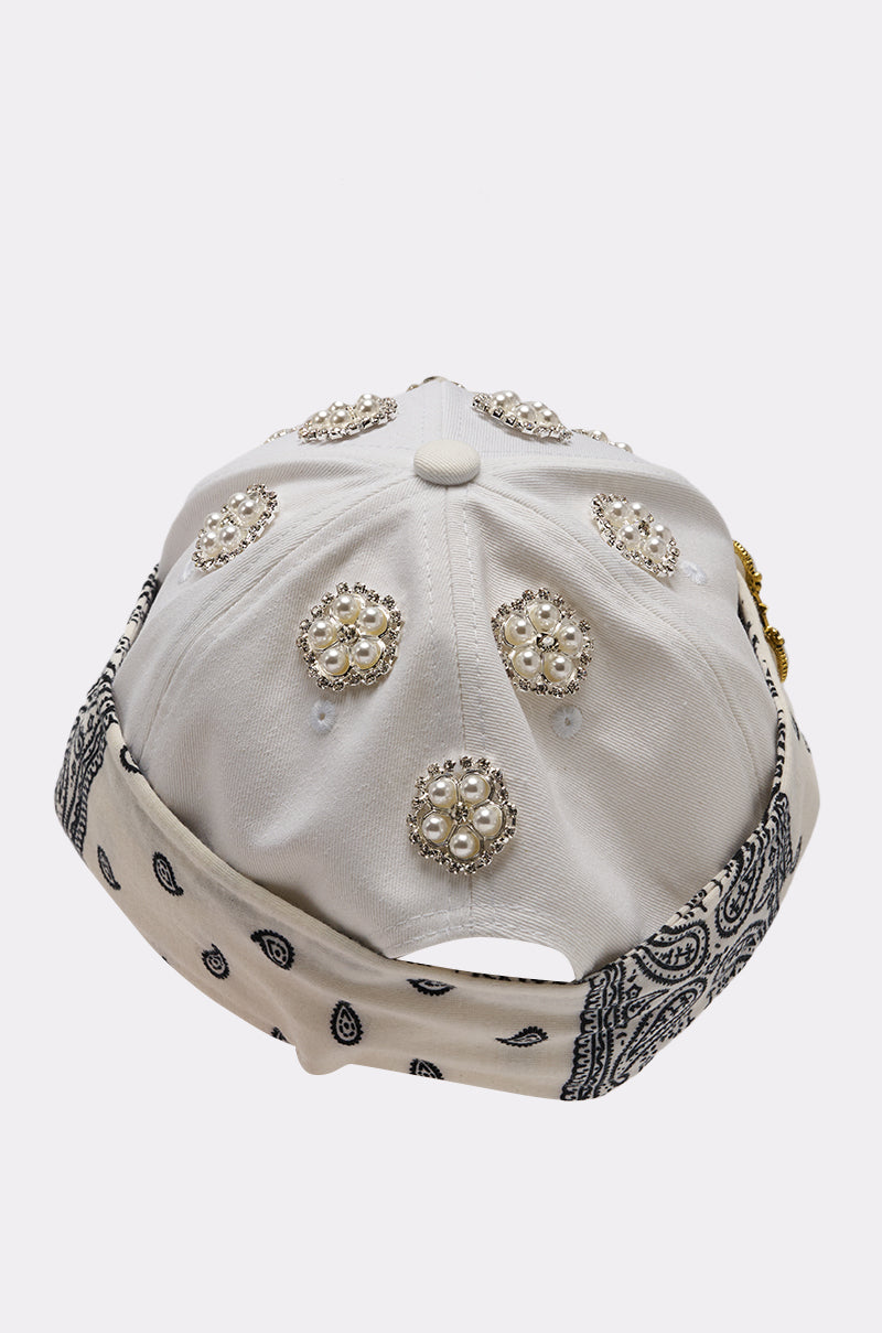 VIVIENNE PAISLEY BROOCH HAT