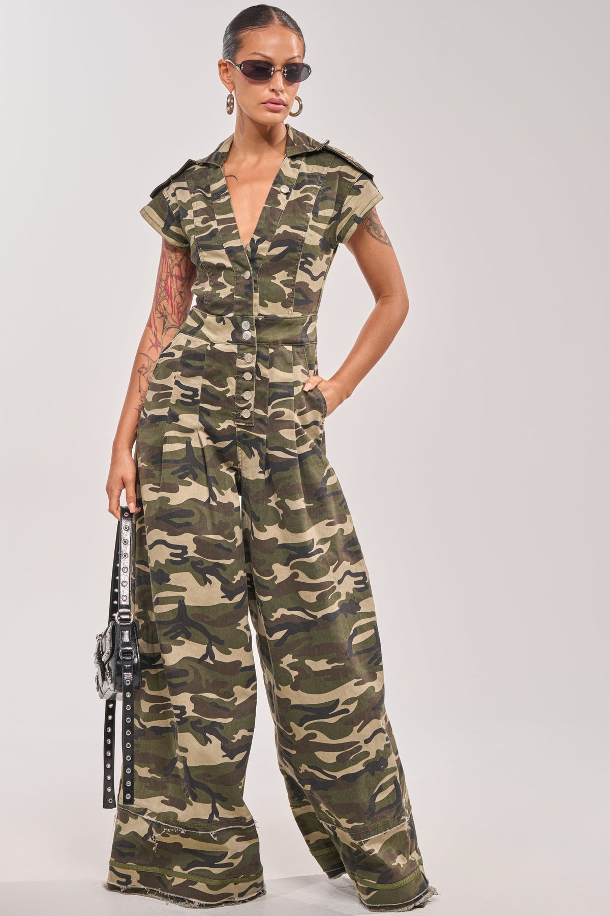 MAJOR DRAMA CAMO JUMPSUIT IN CAMO