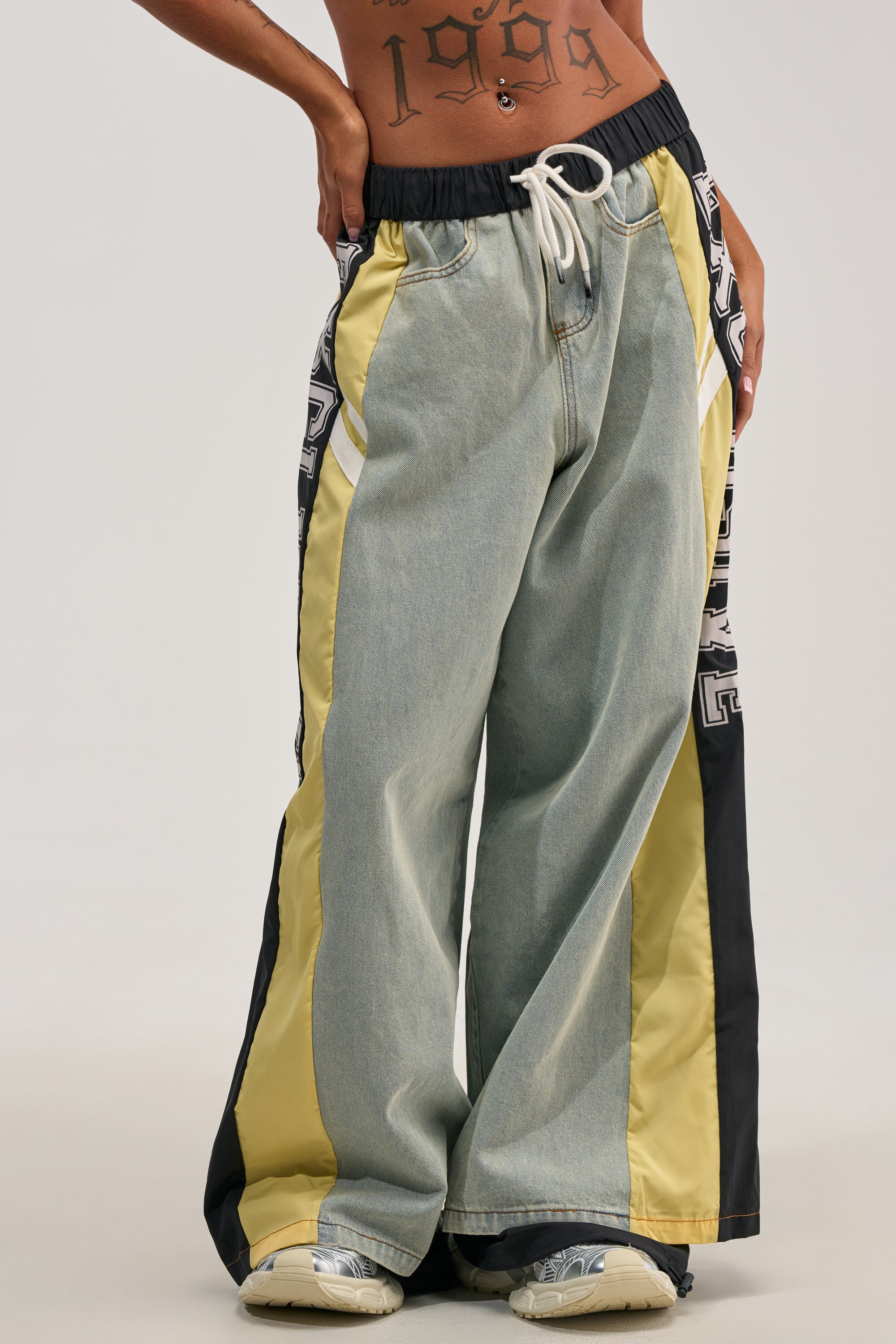 EXCLUSIVE JOGGER