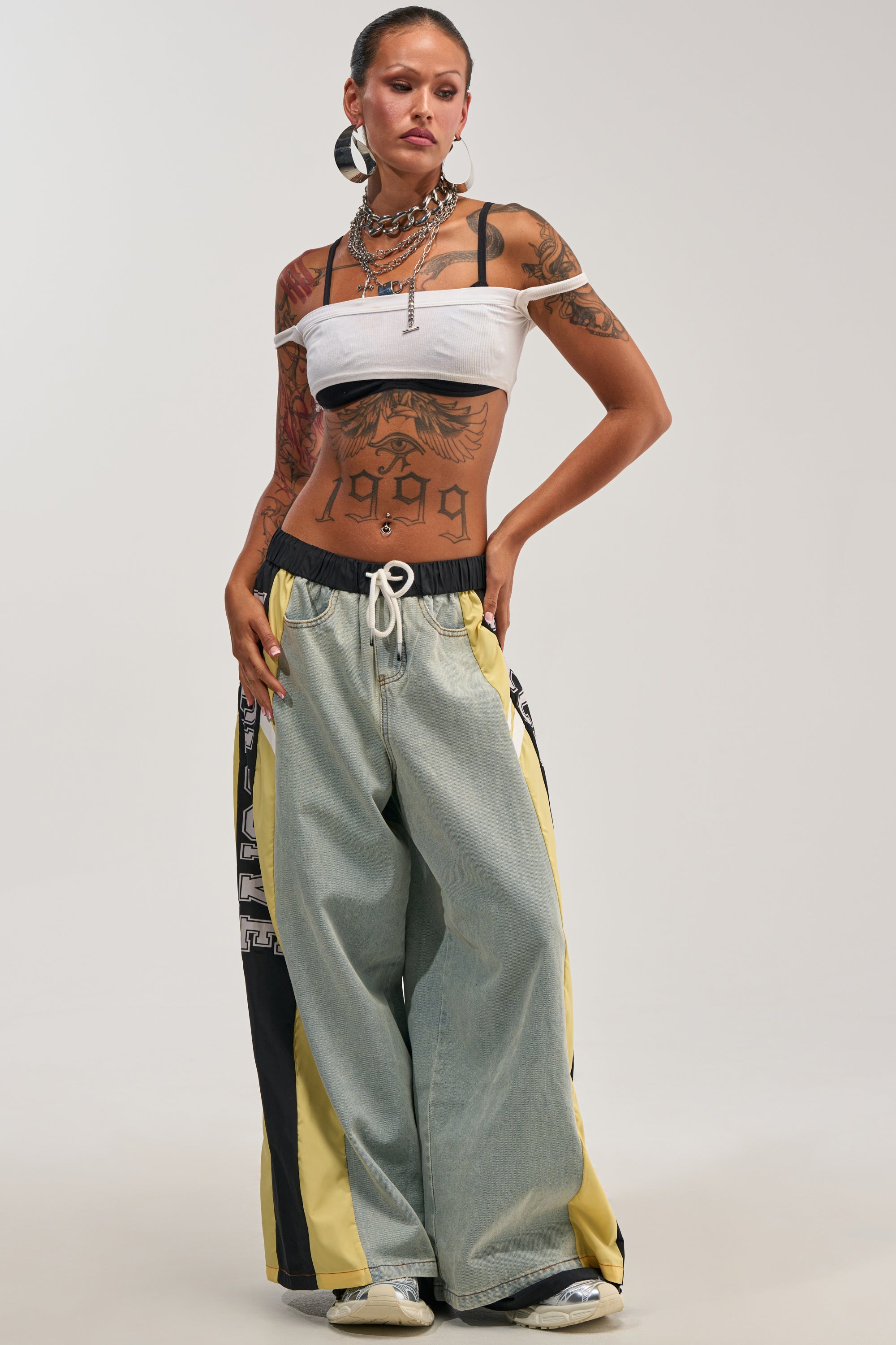 EXCLUSIVE JOGGER