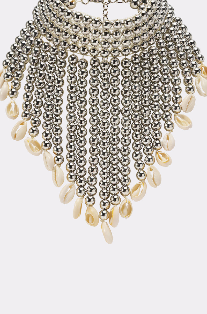 TOO CHIC SEASHELL NECKLACE