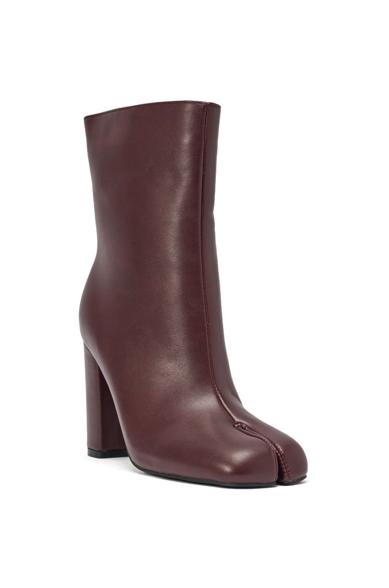 AZALEA WANG BILHA BURGUNDY SPLIT TOE BLOCK BOOTE