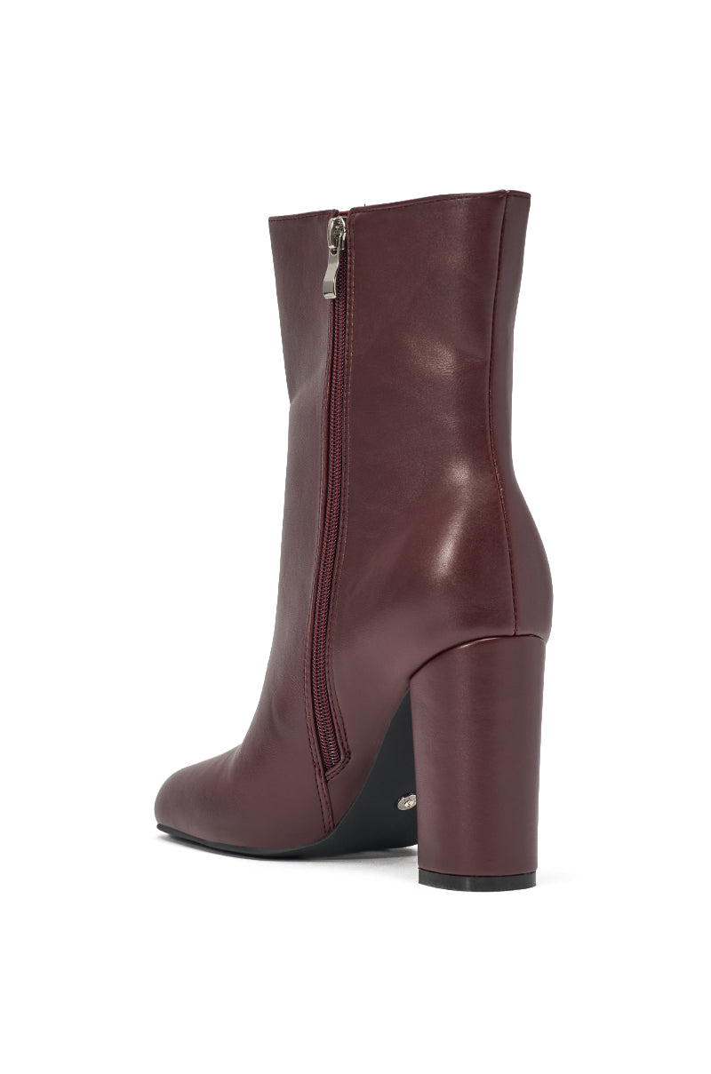 AZALEA WANG BILHA BURGUNDY SPLIT TOE BLOCK BOOTE