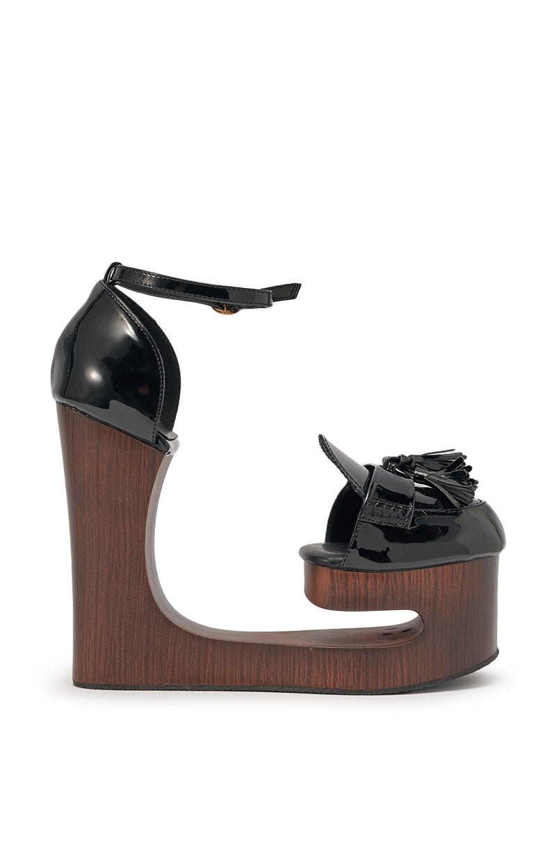 AKIRA GOLD BIXBY BLACK EMPTY WEDGE PUMP