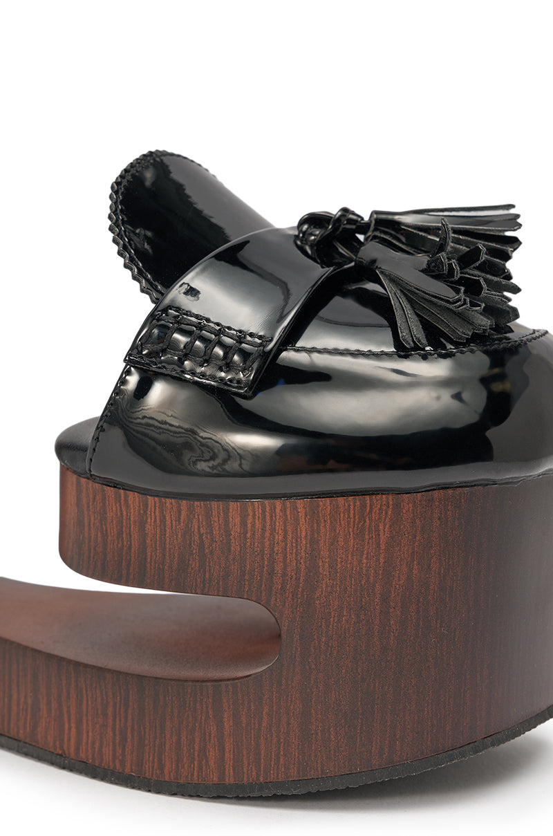 AKIRA GOLD BIXBY BLACK EMPTY WEDGE PUMP