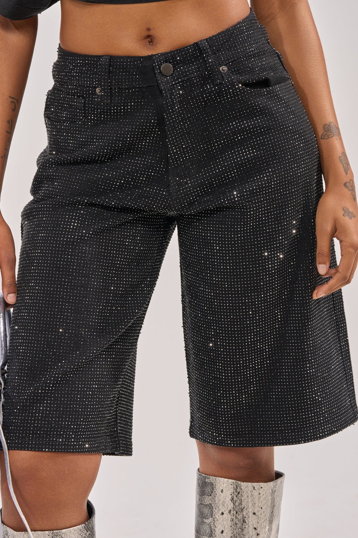 BLING BLING RHINESTONE BERMUDA DENIM SHORT IN BLACK