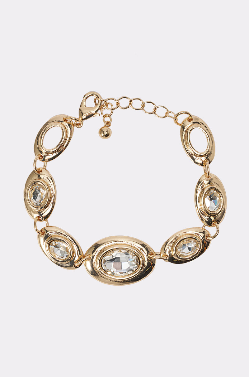 RUNWAY READY BRACELET IN GOLD