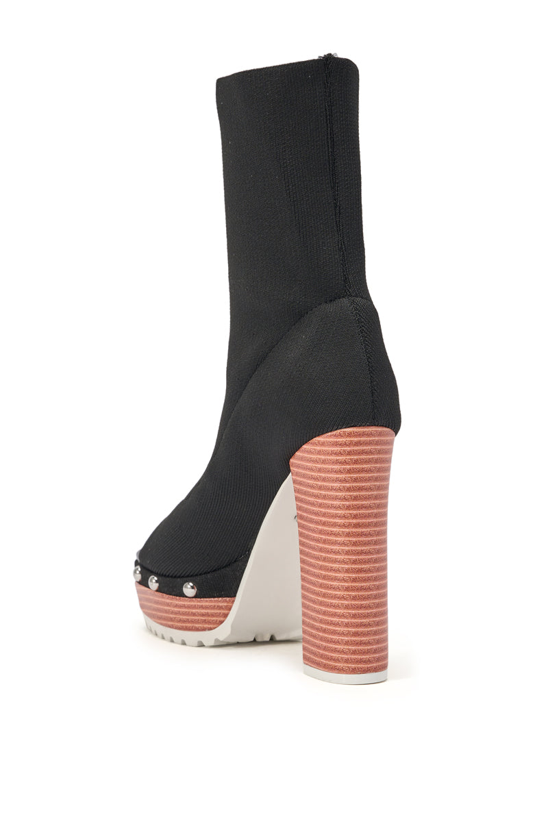 AZALEA WANG CELIANE BLACK BLOCK HEEL PLATFORM BOOTIE