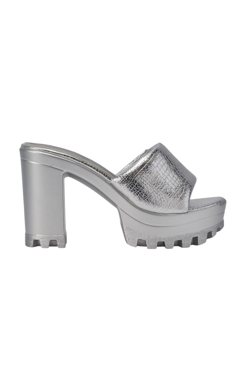 AKIRA COOLCAT SILVER CROC BLOCK HEEL MULE SANDAL