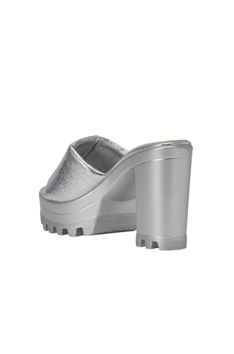 AKIRA COOLCAT SILVER CROC BLOCK HEEL MULE SANDAL