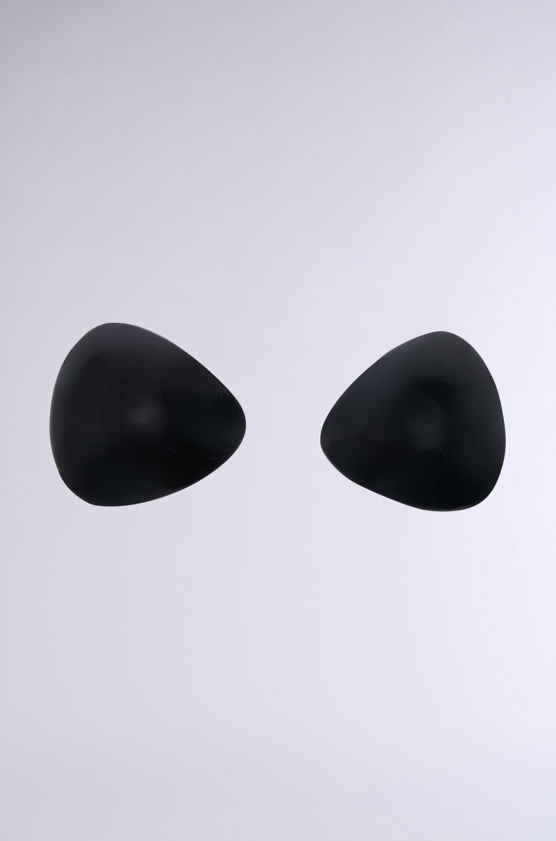 ULTIMATE PUSHUP NIPPIE CUTLETS IN BLACK