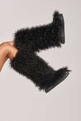 AZALEA WANG DENTON BLACK KNEE HIGH FLAT FUR BOOT