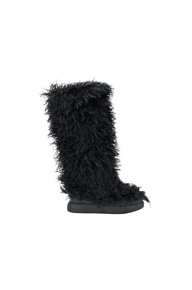 AZALEA WANG DENTON BLACK KNEE HIGH FLAT FUR BOOT