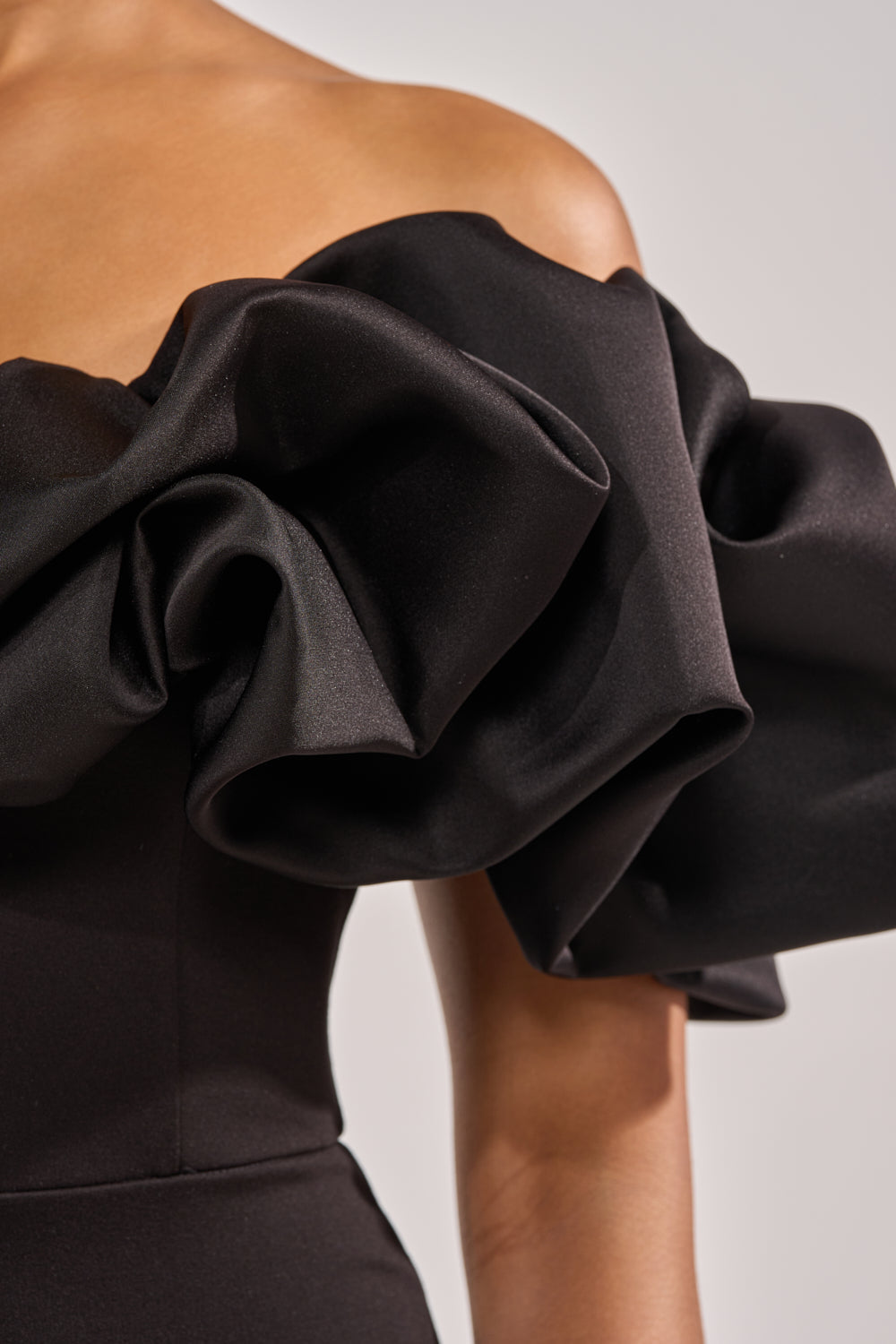 COCKTAIL HOUR PUFF SLEEVE MIDI DRESS