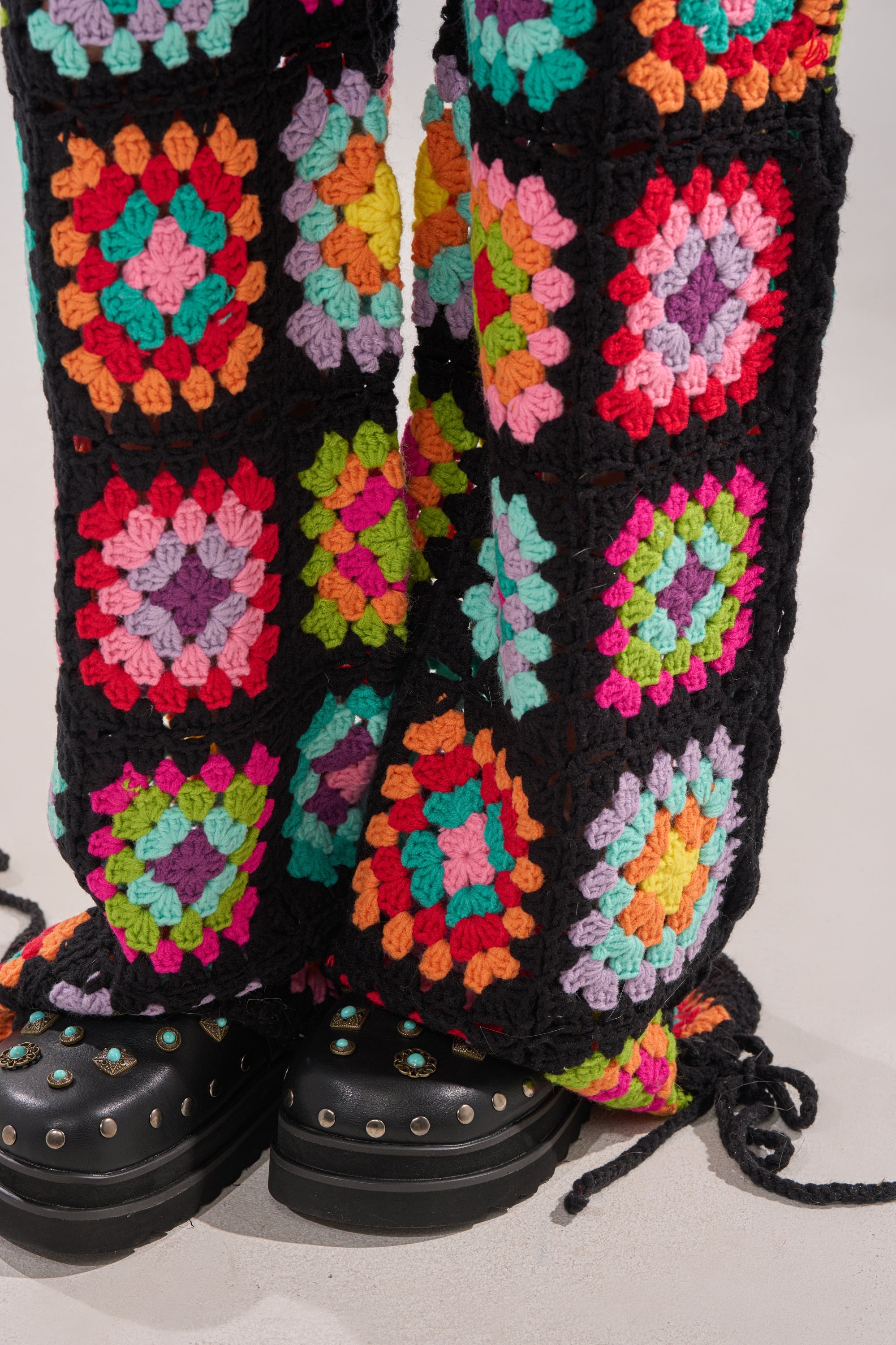FESTIVAL GIRLY OVERSIZED CROCHET PANT IN MULTI
