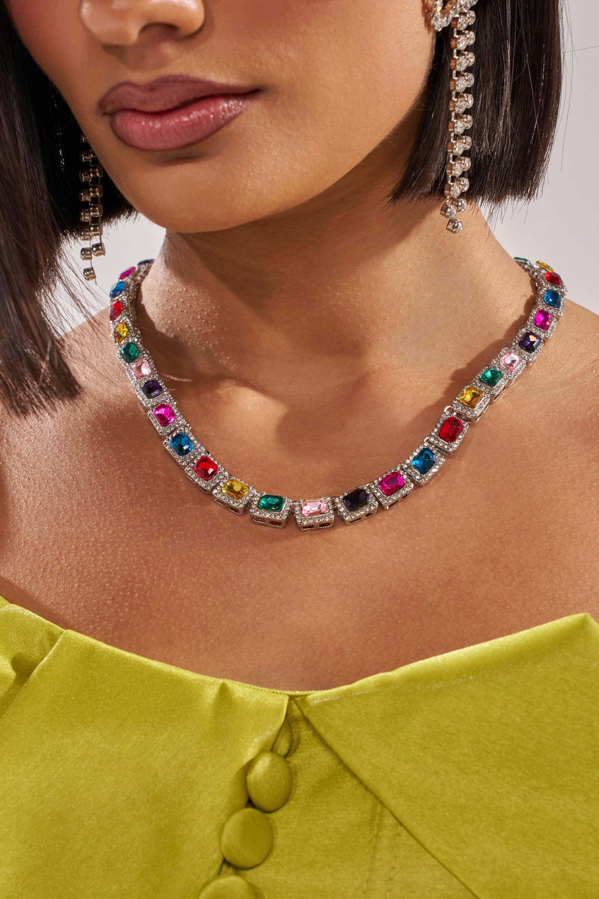 HOW I MOVE NECKLACE