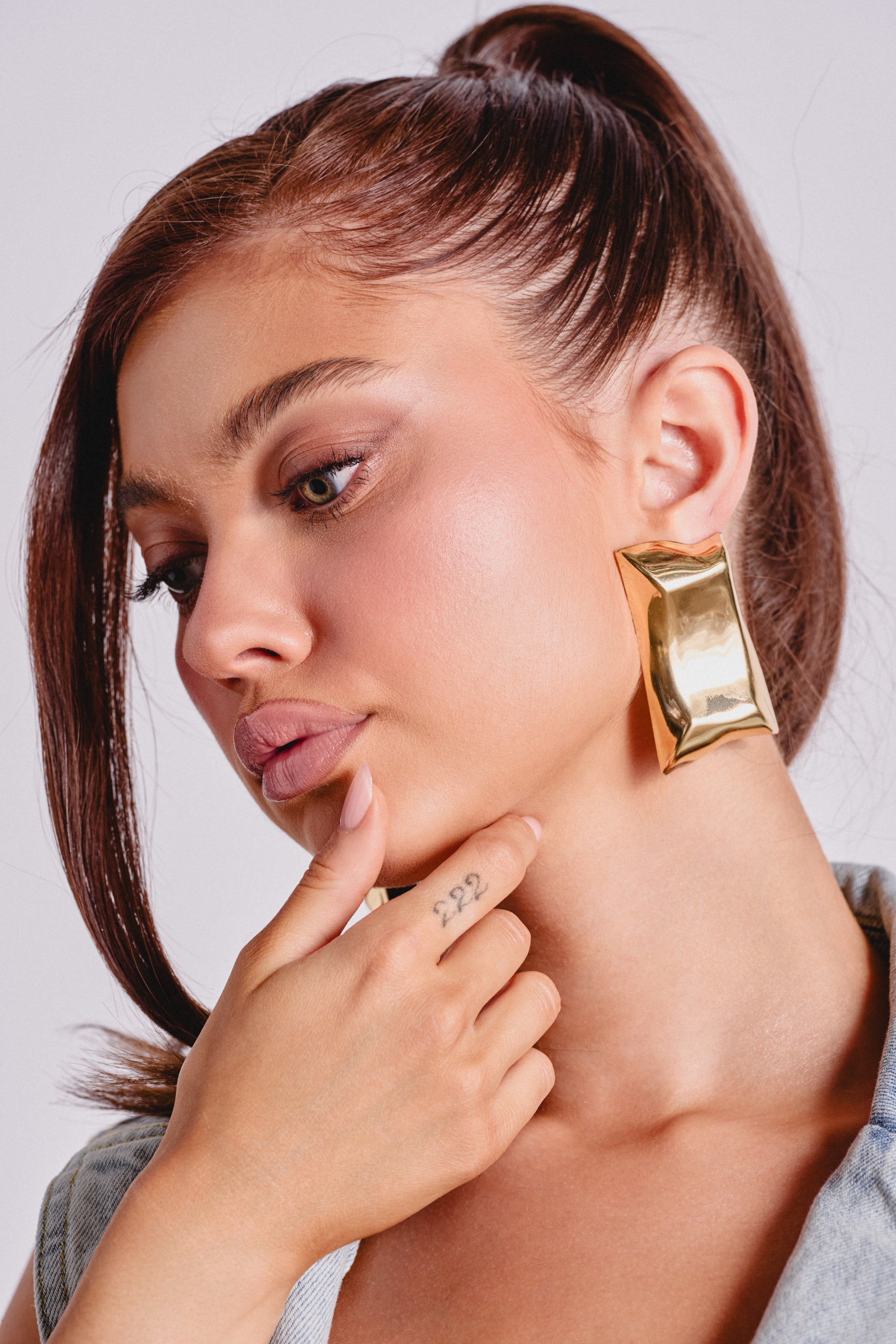 PILLOW VIBES EARRING