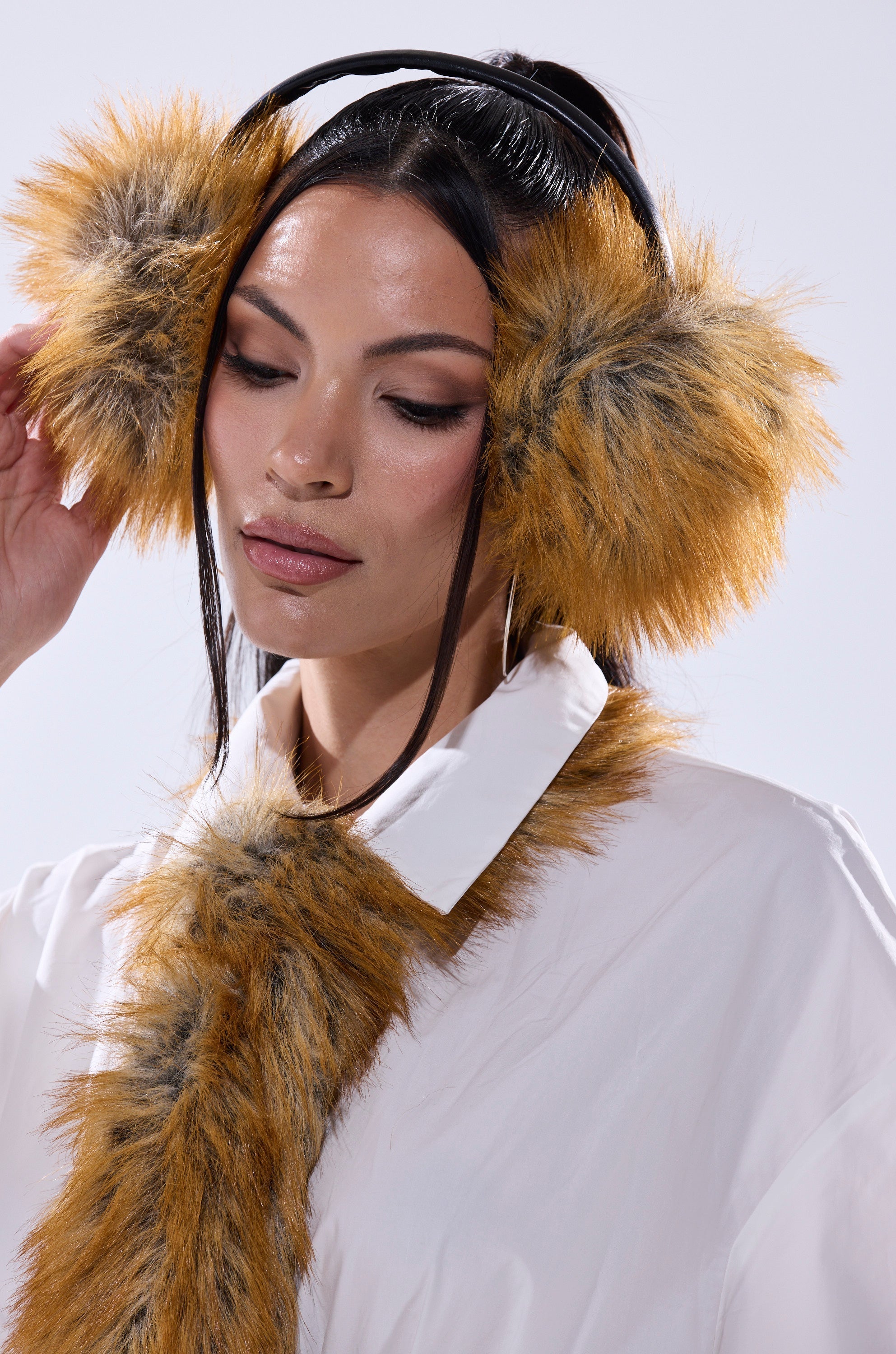 REALLY LIKE THAT FAUX FUR EARMUFFS