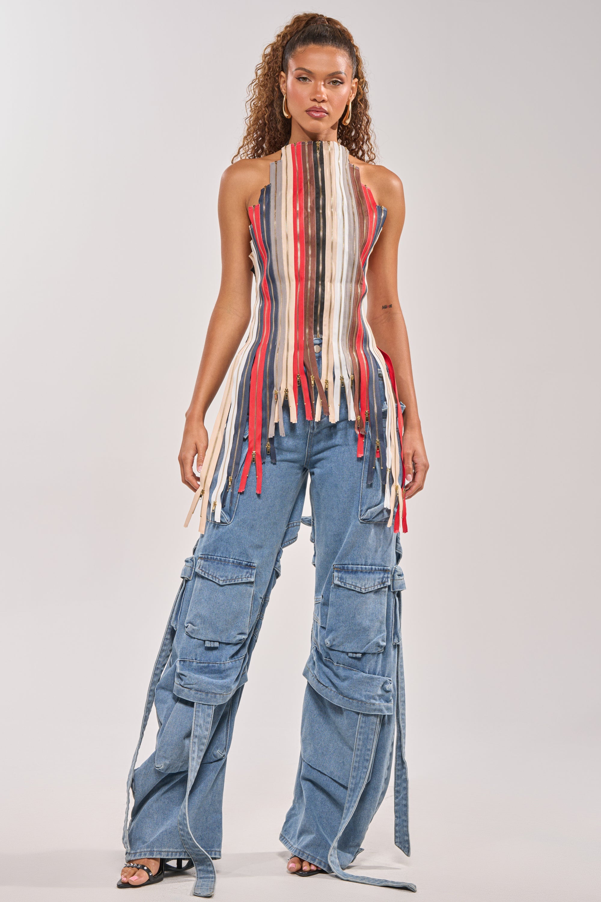 ZIPPED UP HALTER TOP