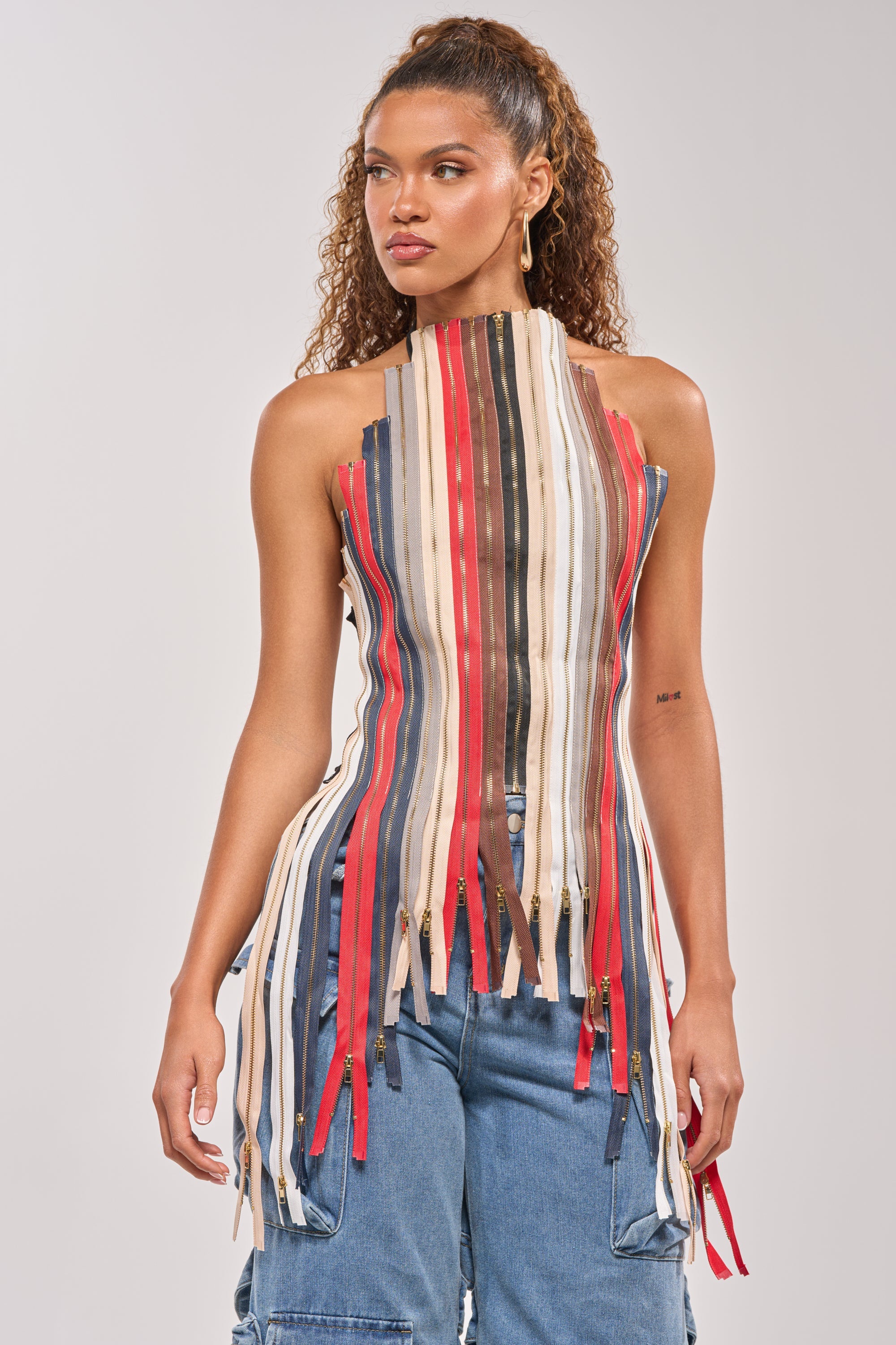 ZIPPED UP HALTER TOP