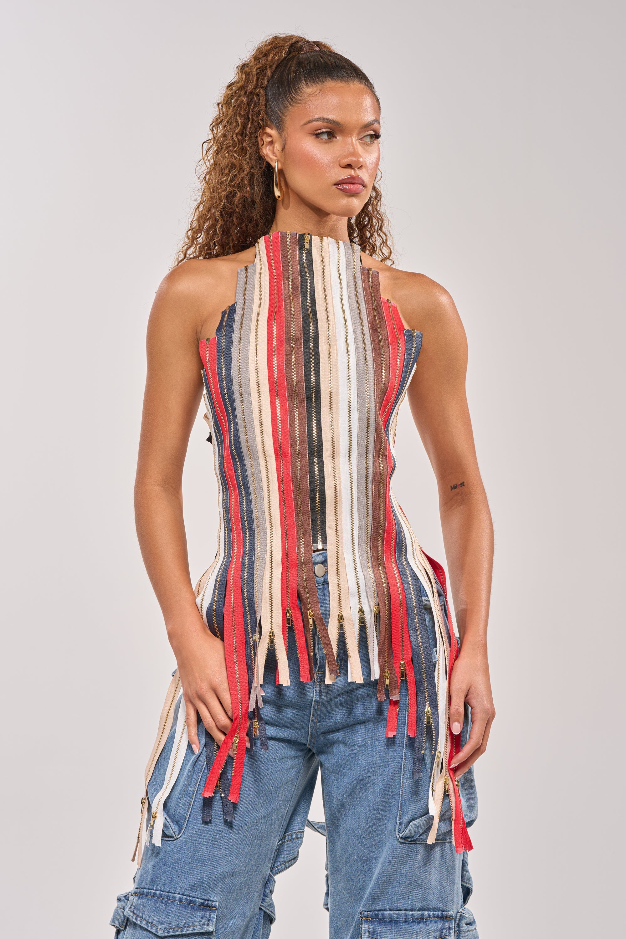 ZIPPED UP HALTER TOP