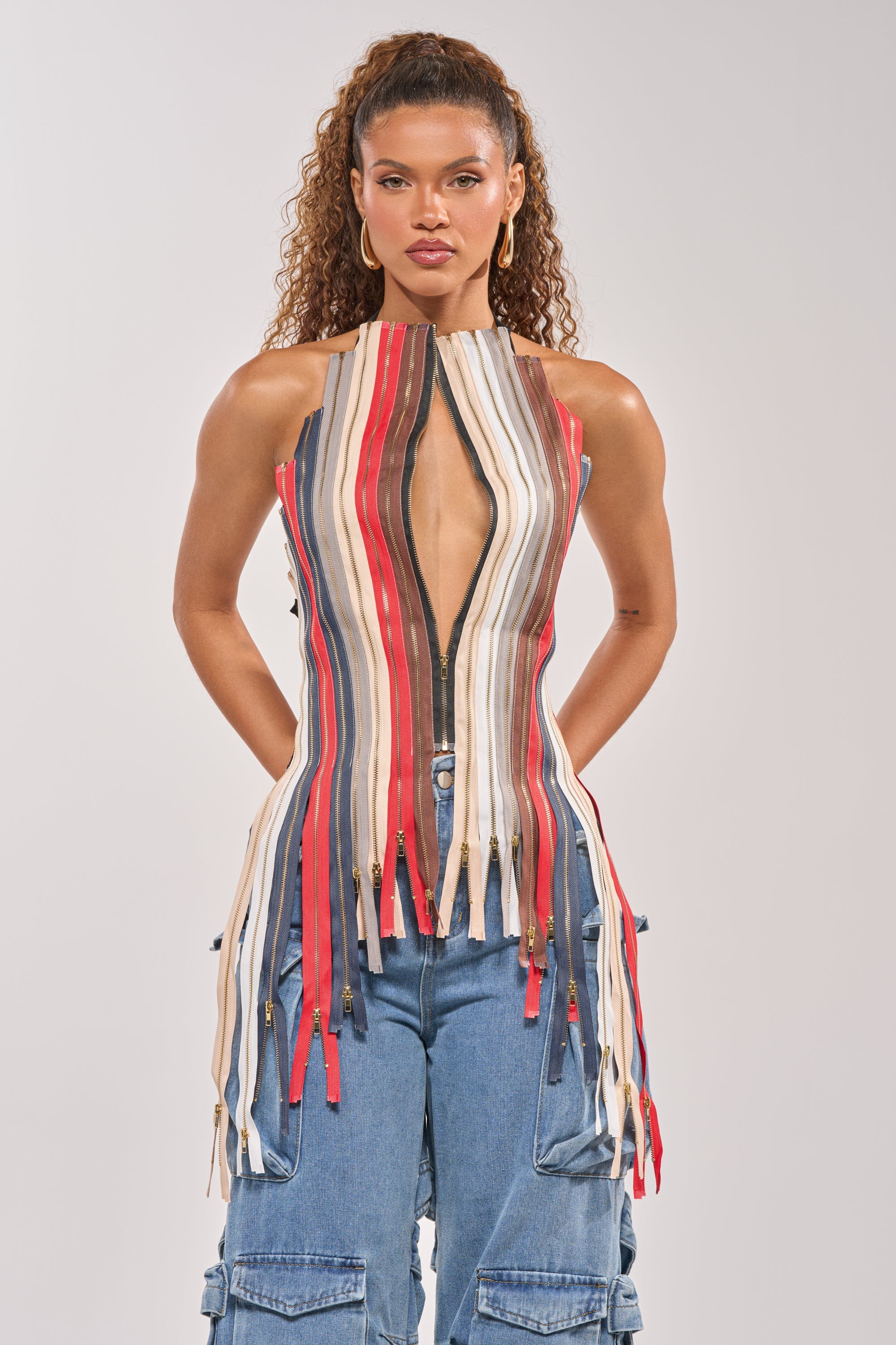 ZIPPED UP HALTER TOP