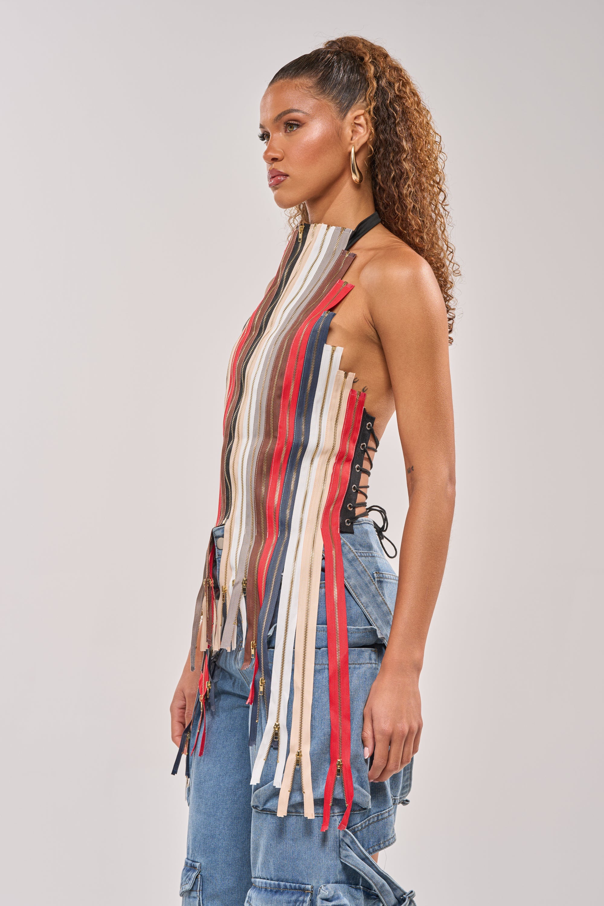 ZIPPED UP HALTER TOP