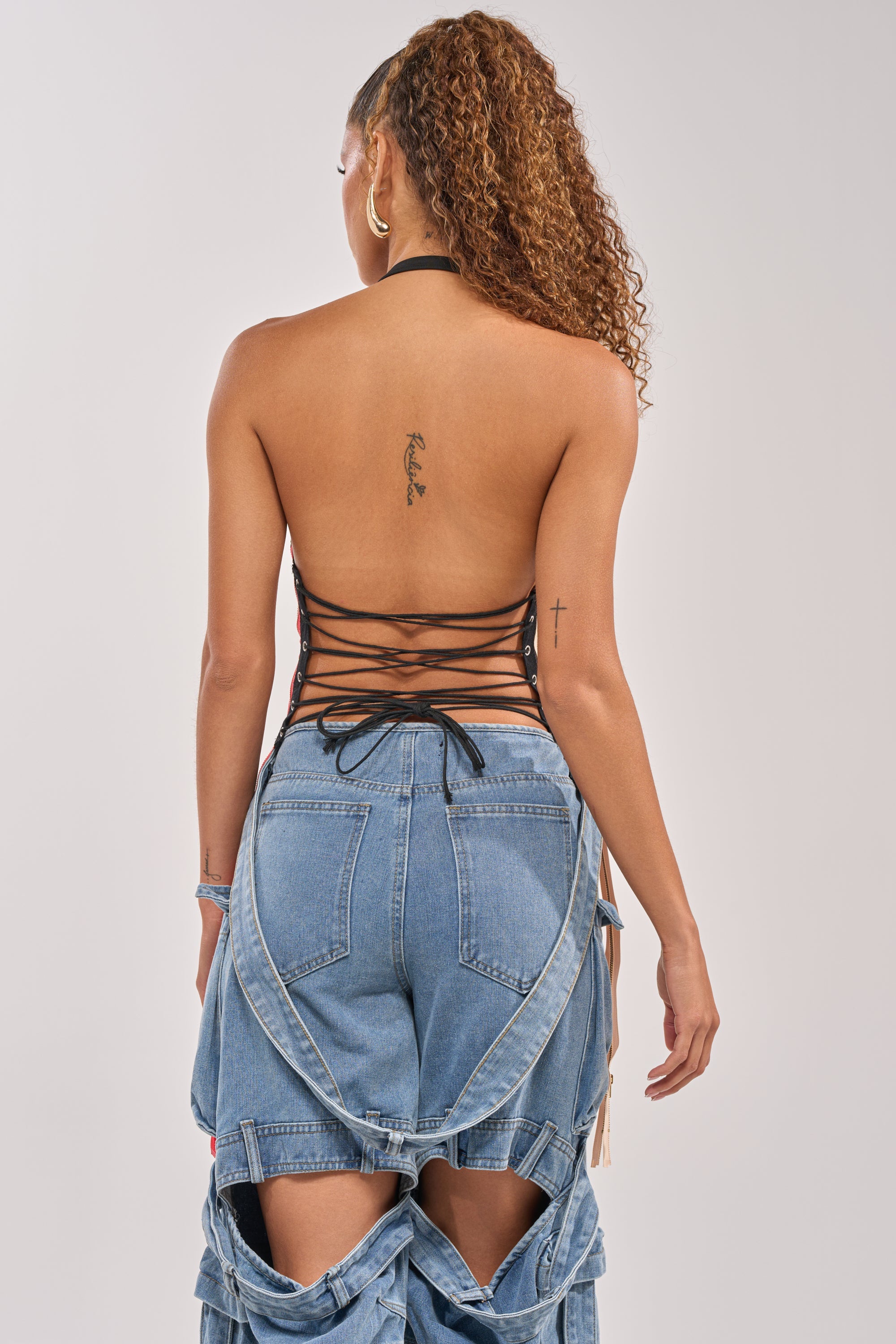 ZIPPED UP HALTER TOP
