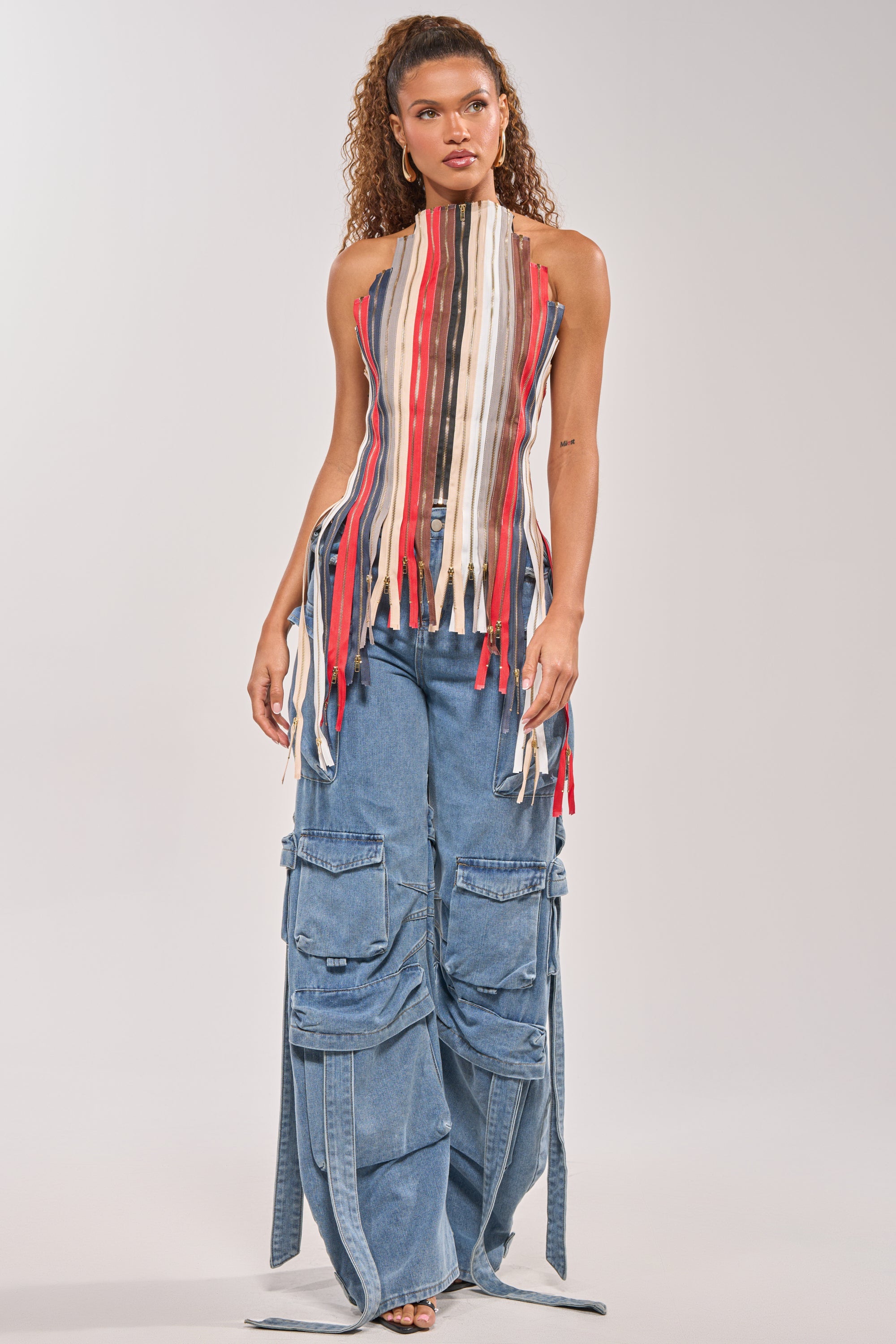 ZIPPED UP HALTER TOP
