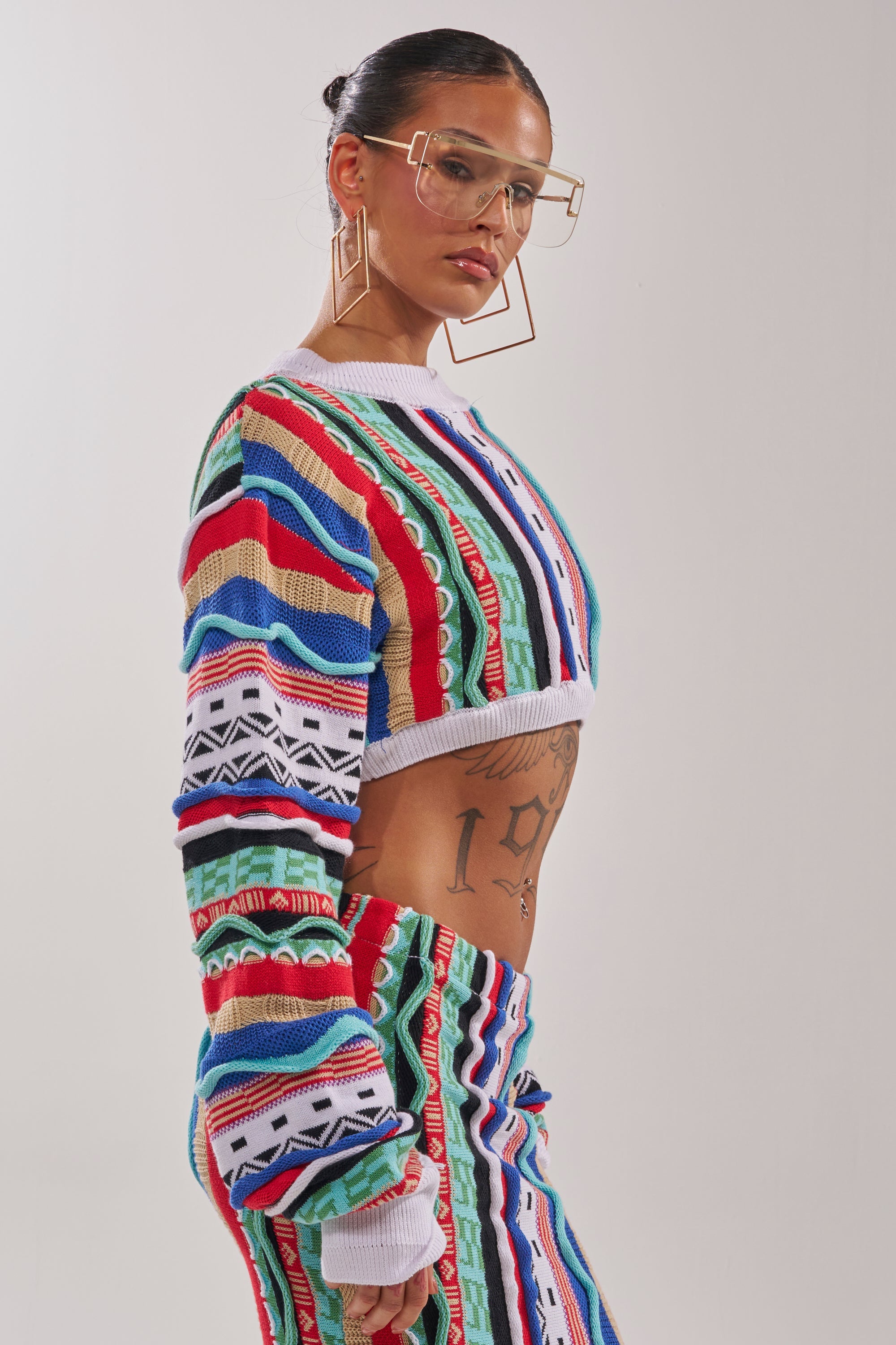 FEELING THE VIBES CROP SWEATER