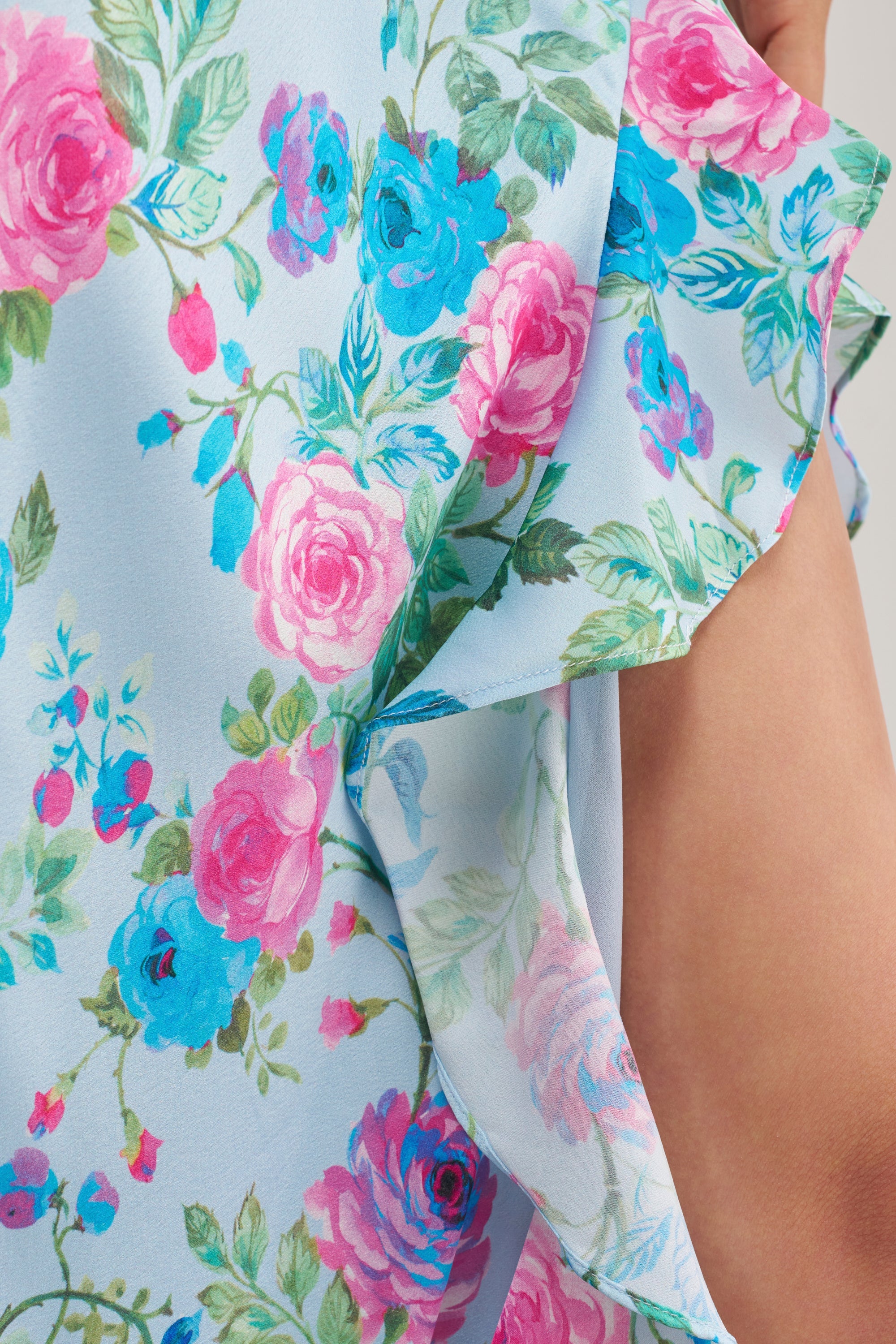 SHE IS THE MOMENT FLORAL MAXI DRESS