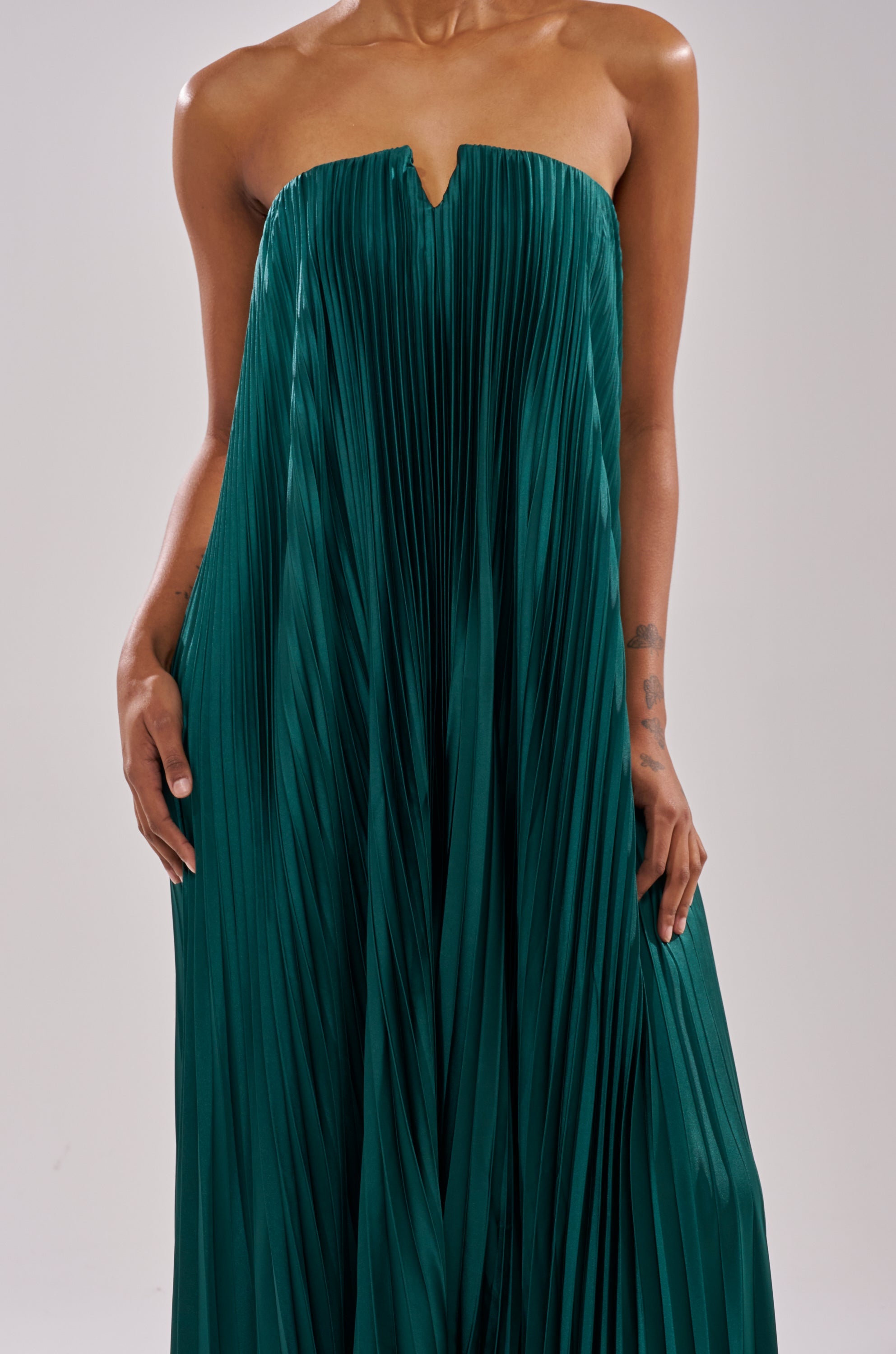 EMERALD DREAM SLEEVELESS MAXI DRESS