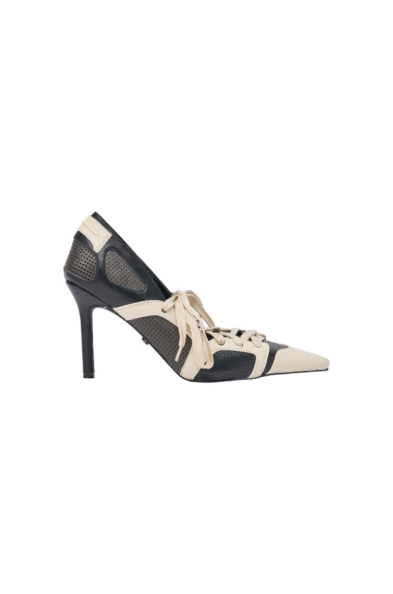 AZALEA WANG FIRE STRING BLACK AND CREAM SPORTY PUM