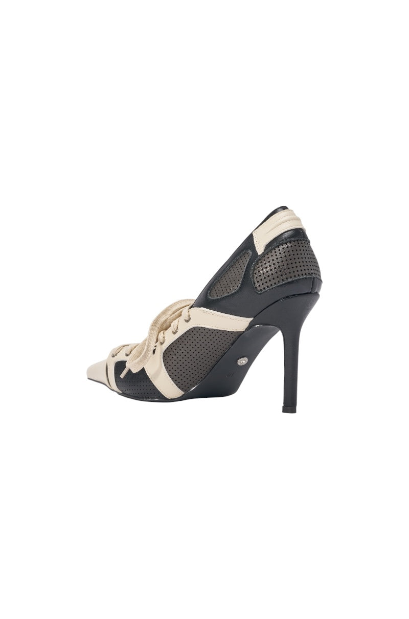 AZALEA WANG FIRE STRING BLACK AND CREAM SPORTY PUM
