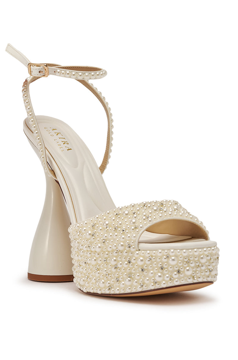 AKIRA GOLD GALINDA WHITE PEARL CHUNKY SANDAL