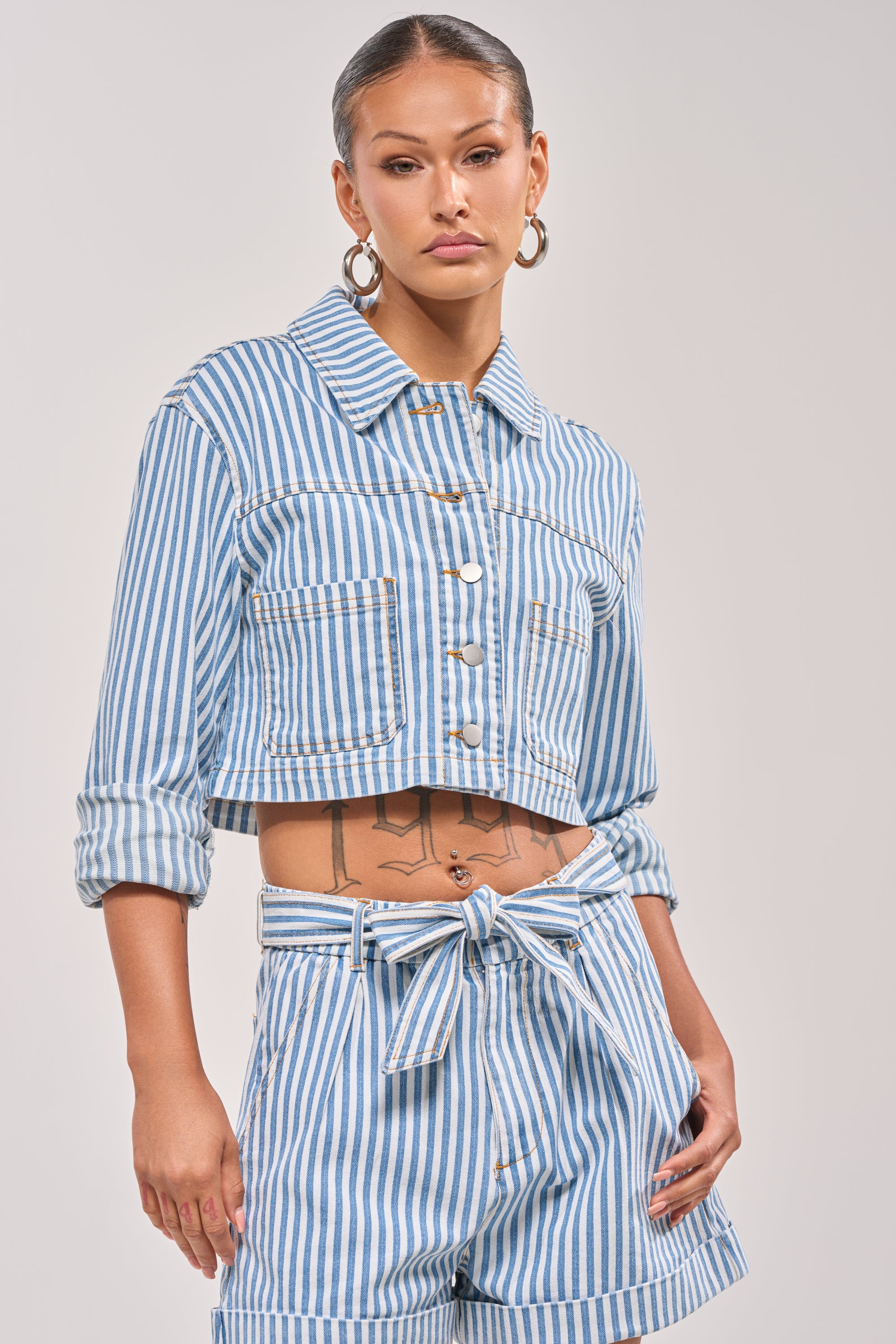 VACA VIBES BUTTON DOWN