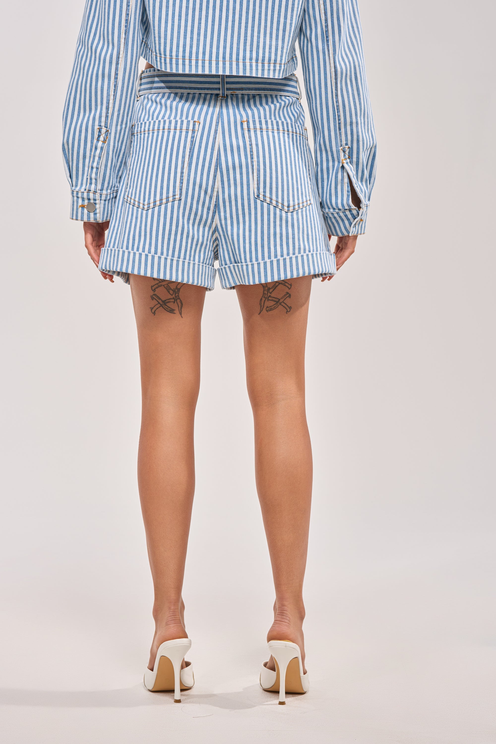 VACA VIBES SHORT