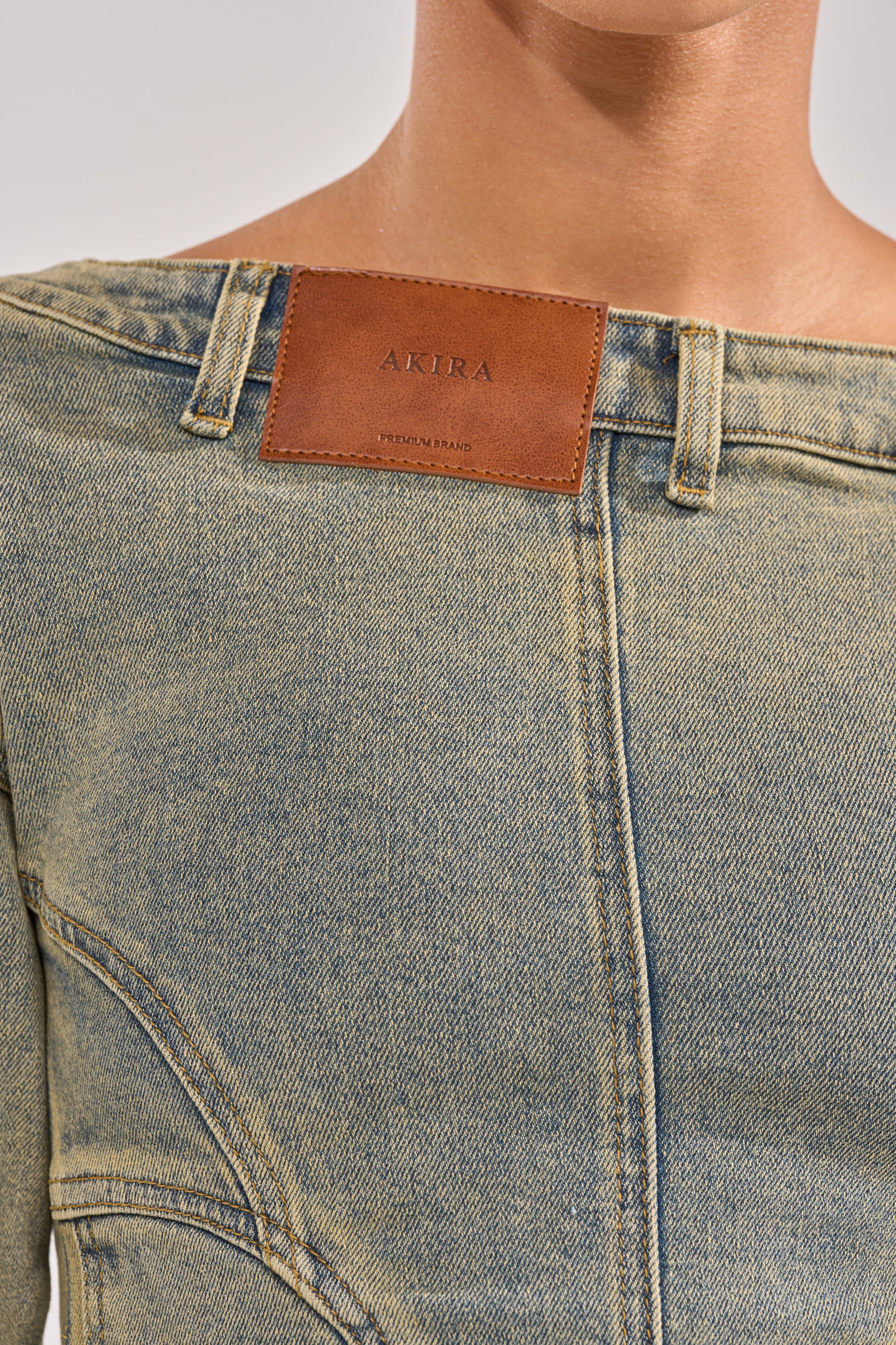 BIG STEPPER DENIM BLOUSE