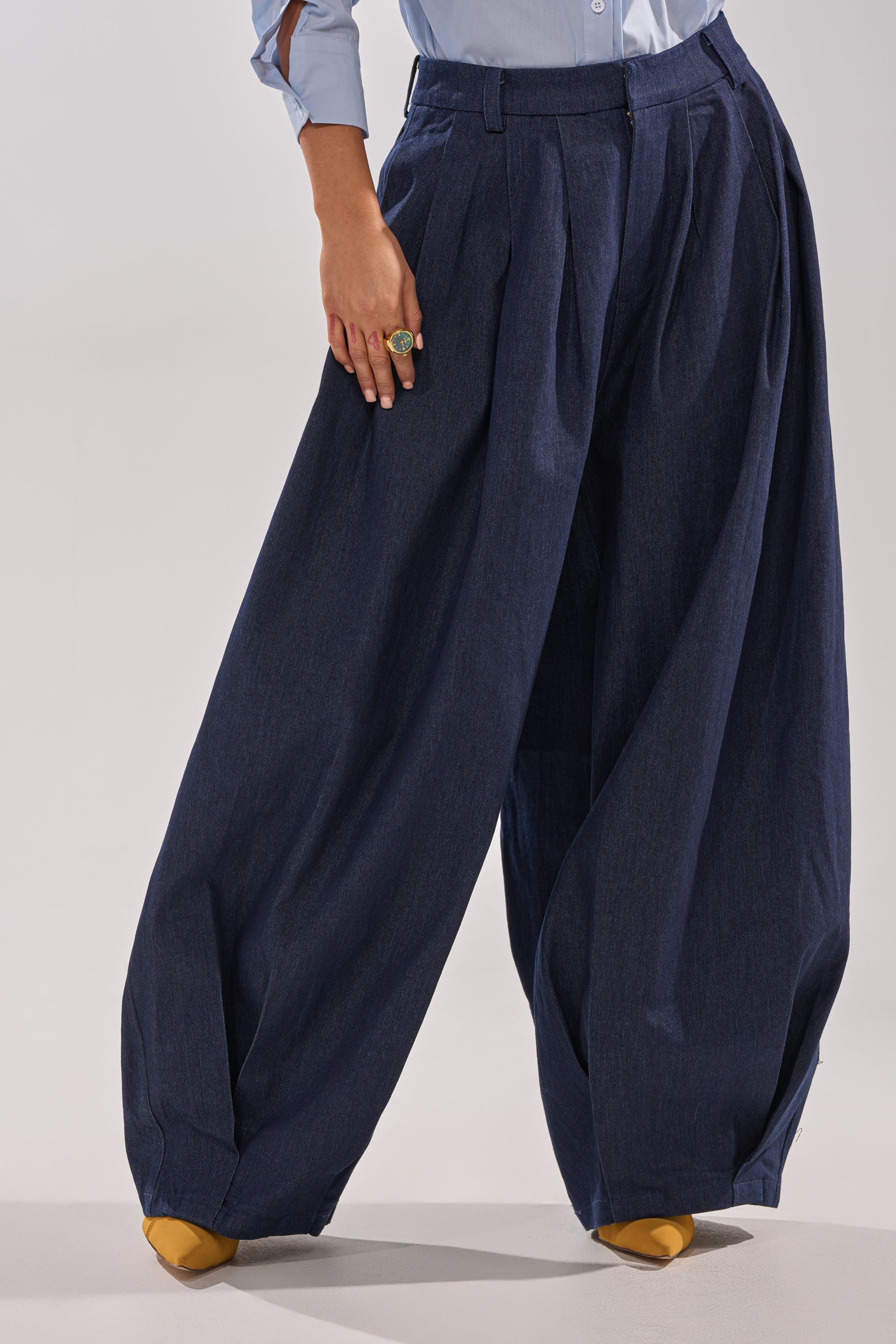 BUSINESS IN THE FRONT TROUSER