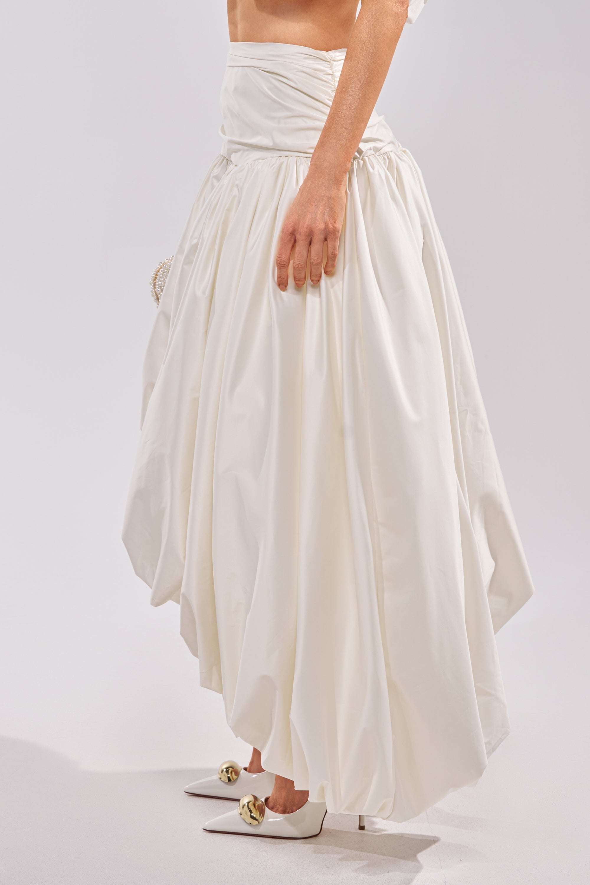 HEAD IN THE CLOUDS HIGH LOW SKIRT