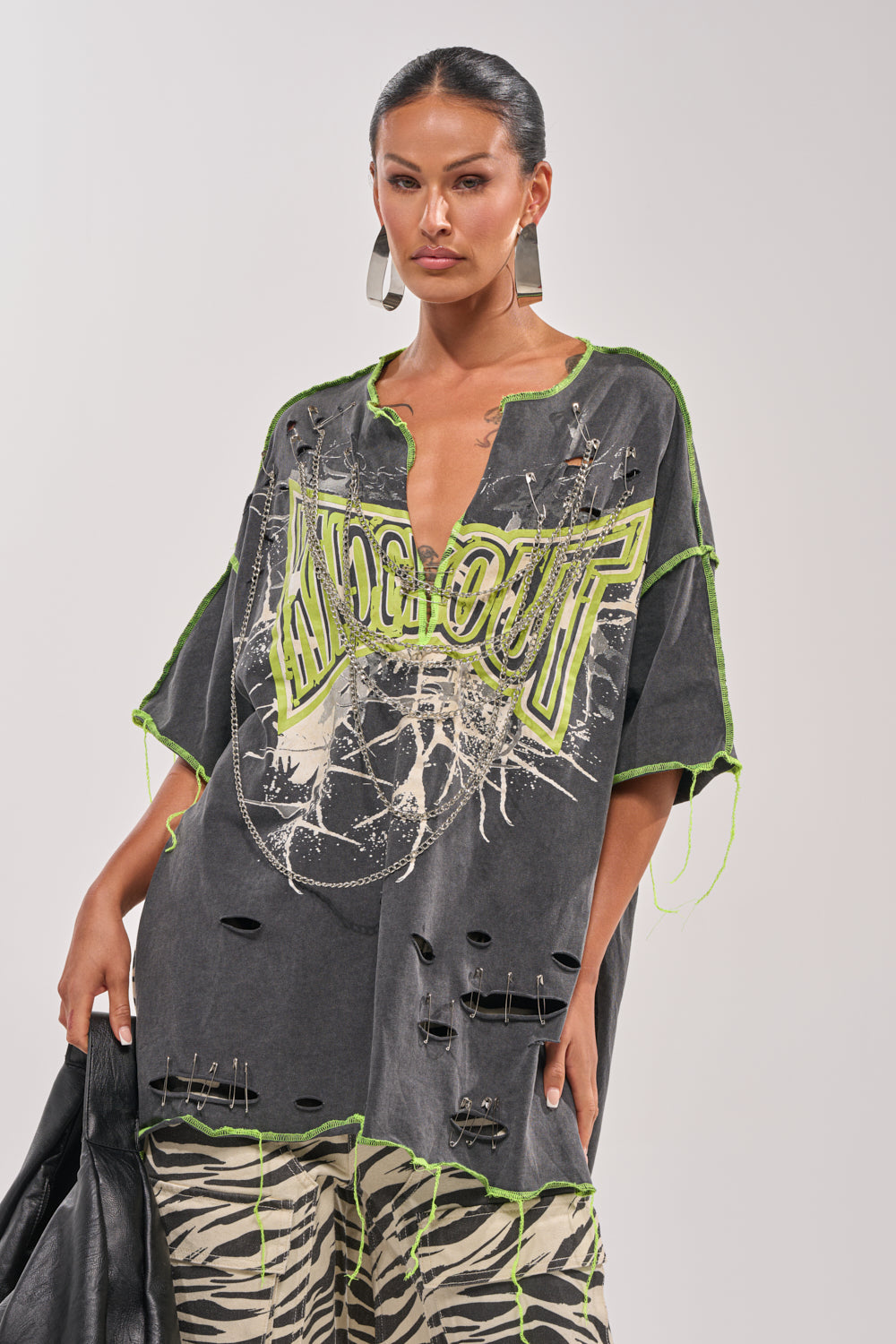 KNOCKOUT OVERSIZED TEE