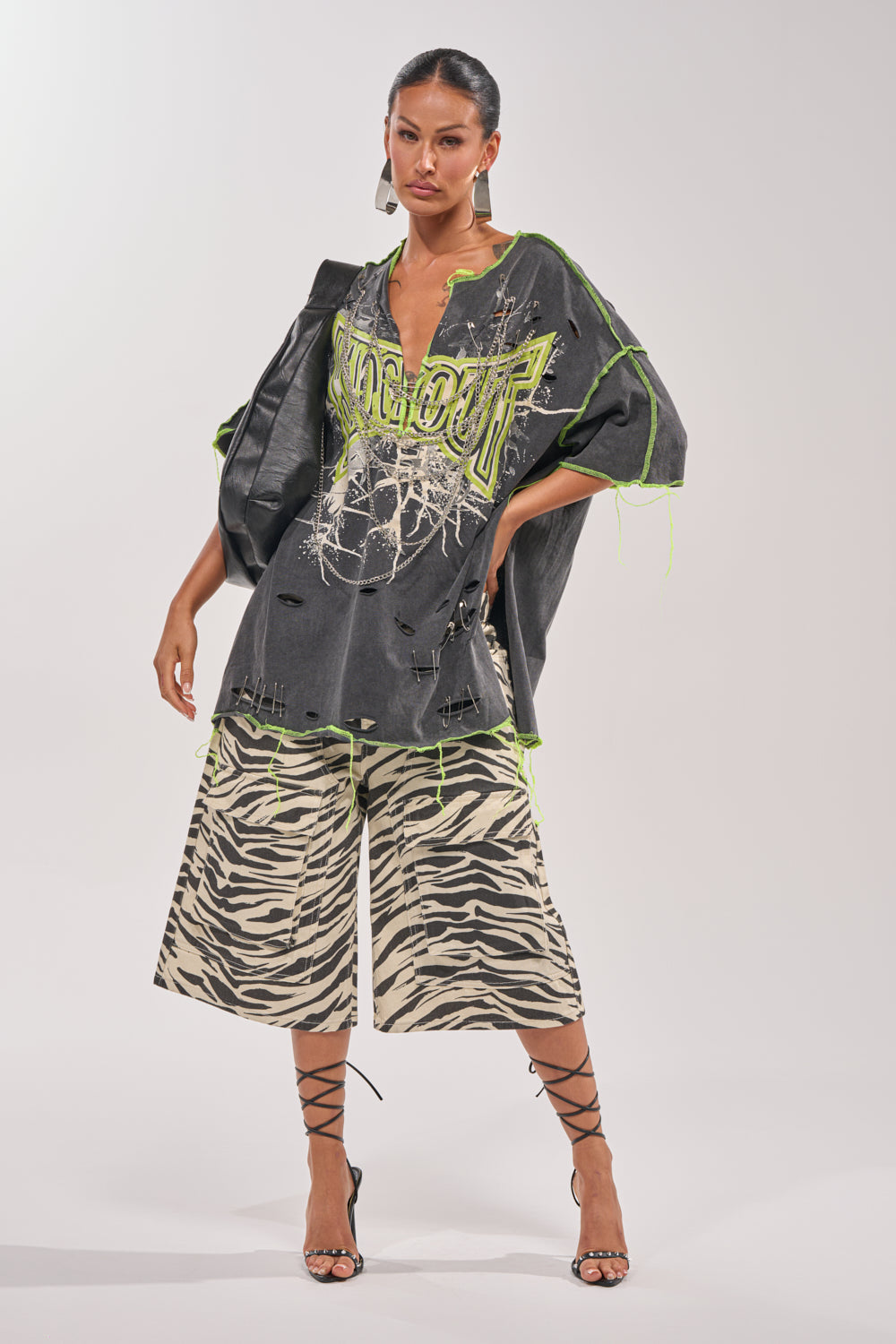 KNOCKOUT OVERSIZED TEE